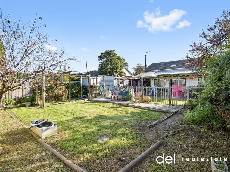21 Irving Road, Dandenong North, Dandenong North - Thumbnail 7