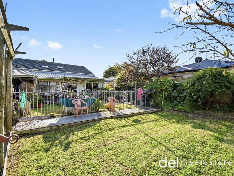 21 Irving Road, Dandenong North, Dandenong North - Thumbnail 8
