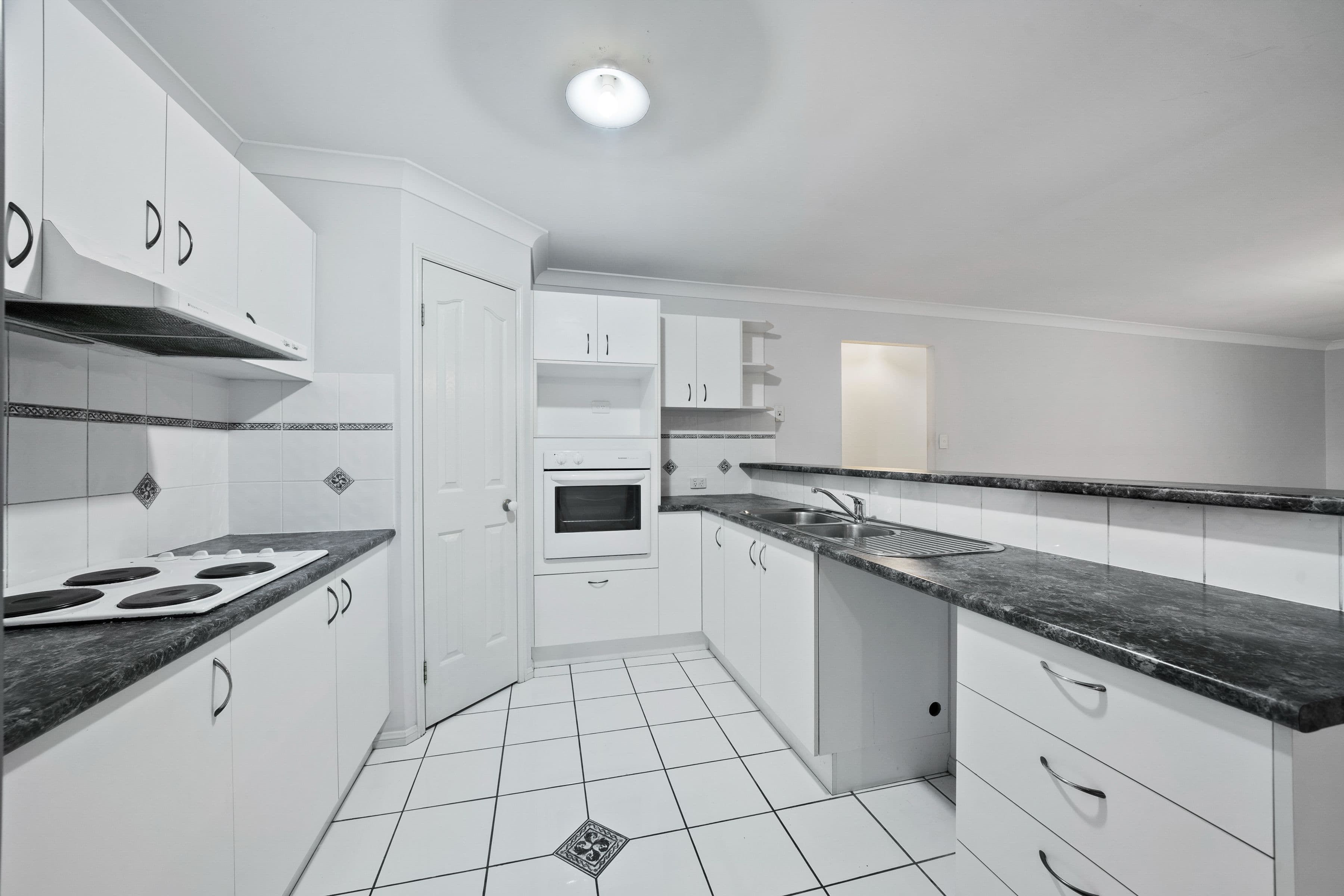 16 Muscat Court, Heritage Park QLD 4118, Heritage Park - Thumbnail 4