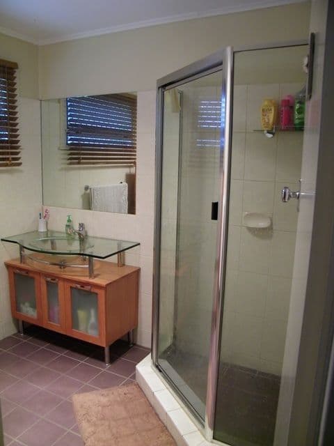 21 Raceview Street, EASTERN HEIGHTS QLD 4305, Eastern Heights - Thumbnail 2