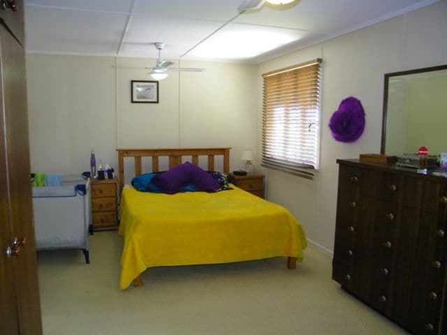 21 Raceview Street, EASTERN HEIGHTS QLD 4305, Eastern Heights - Thumbnail 4