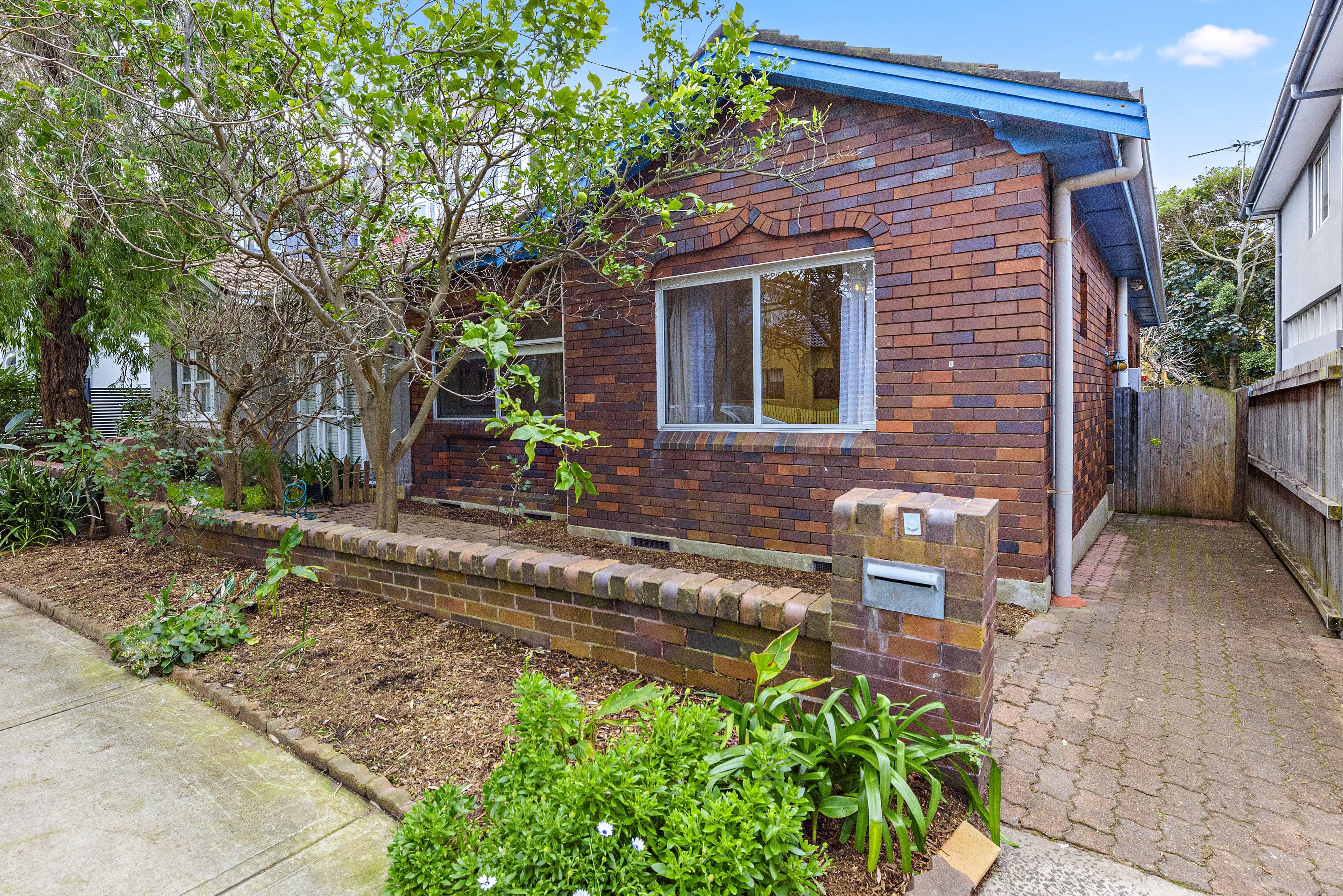 9 Oakley Road, North Bondi NSW 2026, North Bondi - Image 1