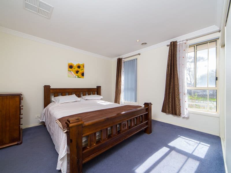 10 HORTON Drive, HAMPTON PARK VIC 3976, Hampton Park - Thumbnail 3