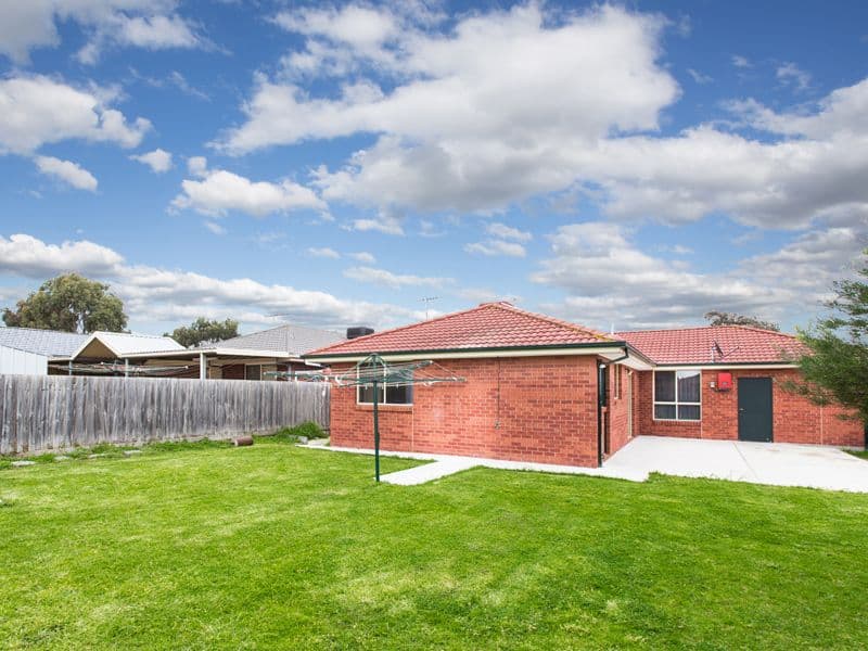 10 HORTON Drive, HAMPTON PARK VIC 3976, Hampton Park - Thumbnail 5