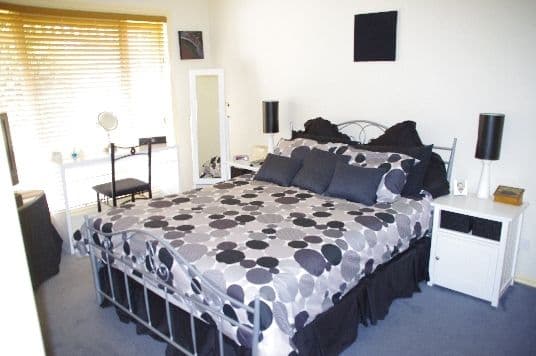 6 Renown Street, ESSENDON NORTH VIC 3041, Essendon North - Thumbnail 3