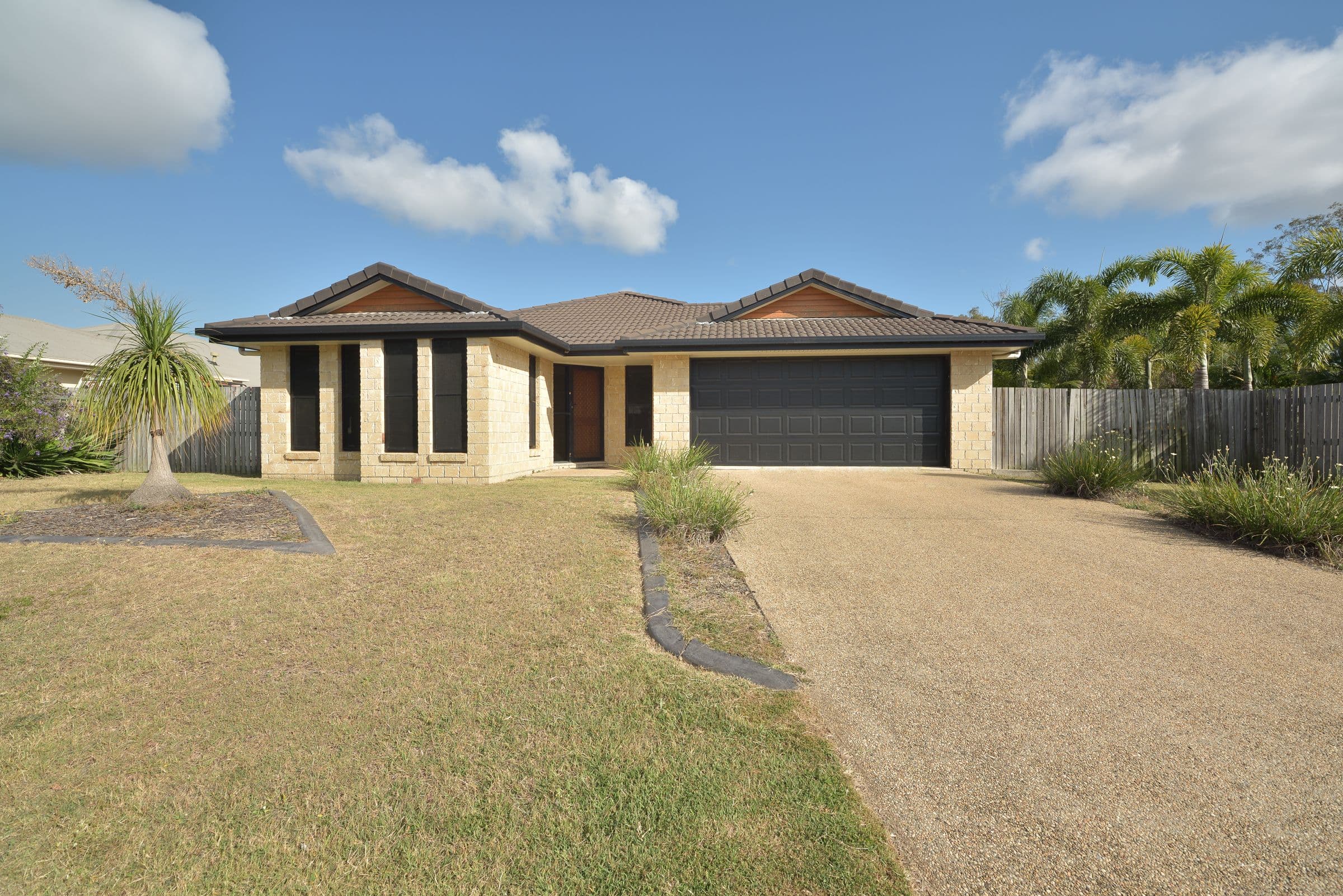 23 Victoria Avenue, Glen Eden QLD 4680, Glen Eden - Image 1