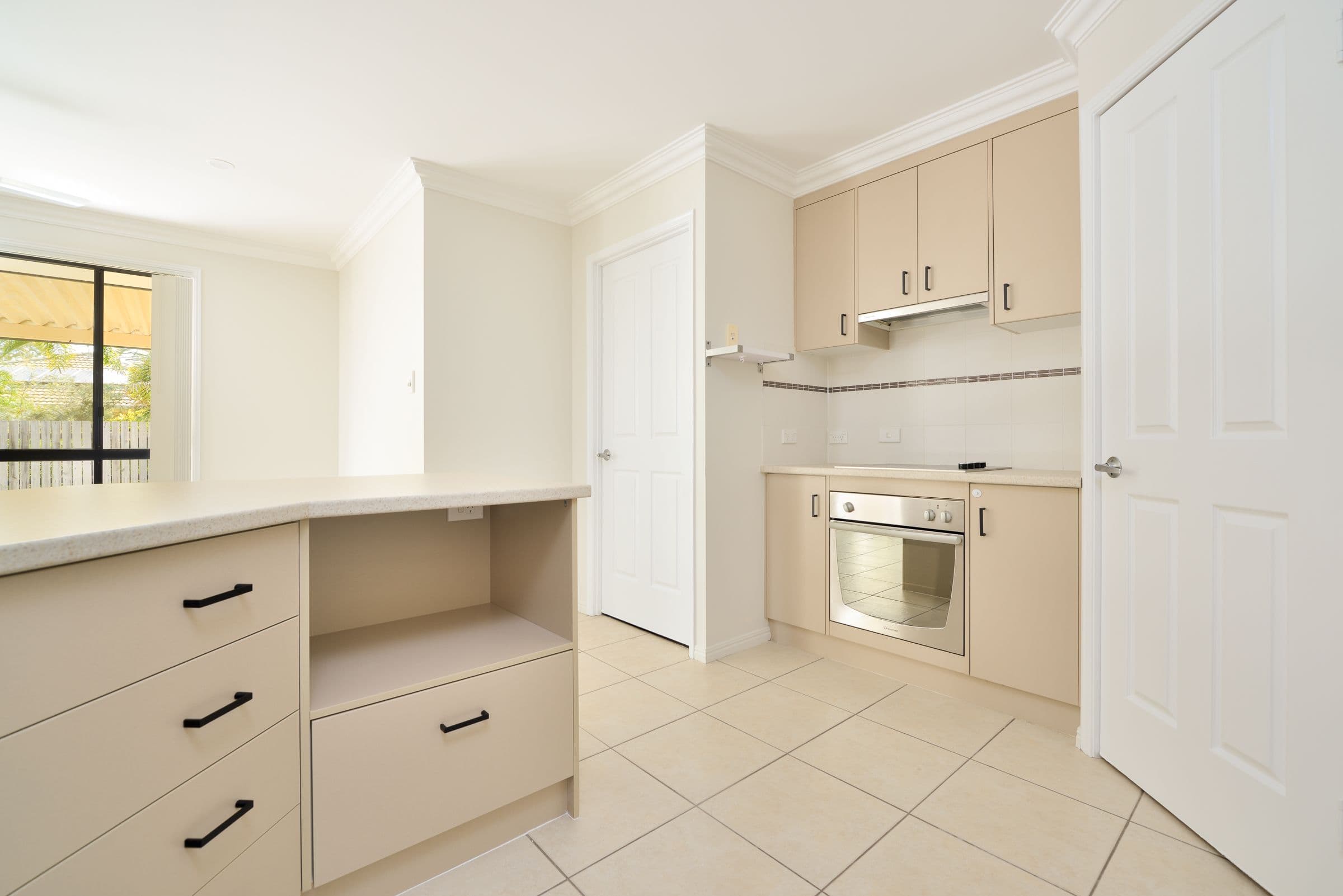 23 Victoria Avenue, Glen Eden QLD 4680, Glen Eden - Thumbnail 2