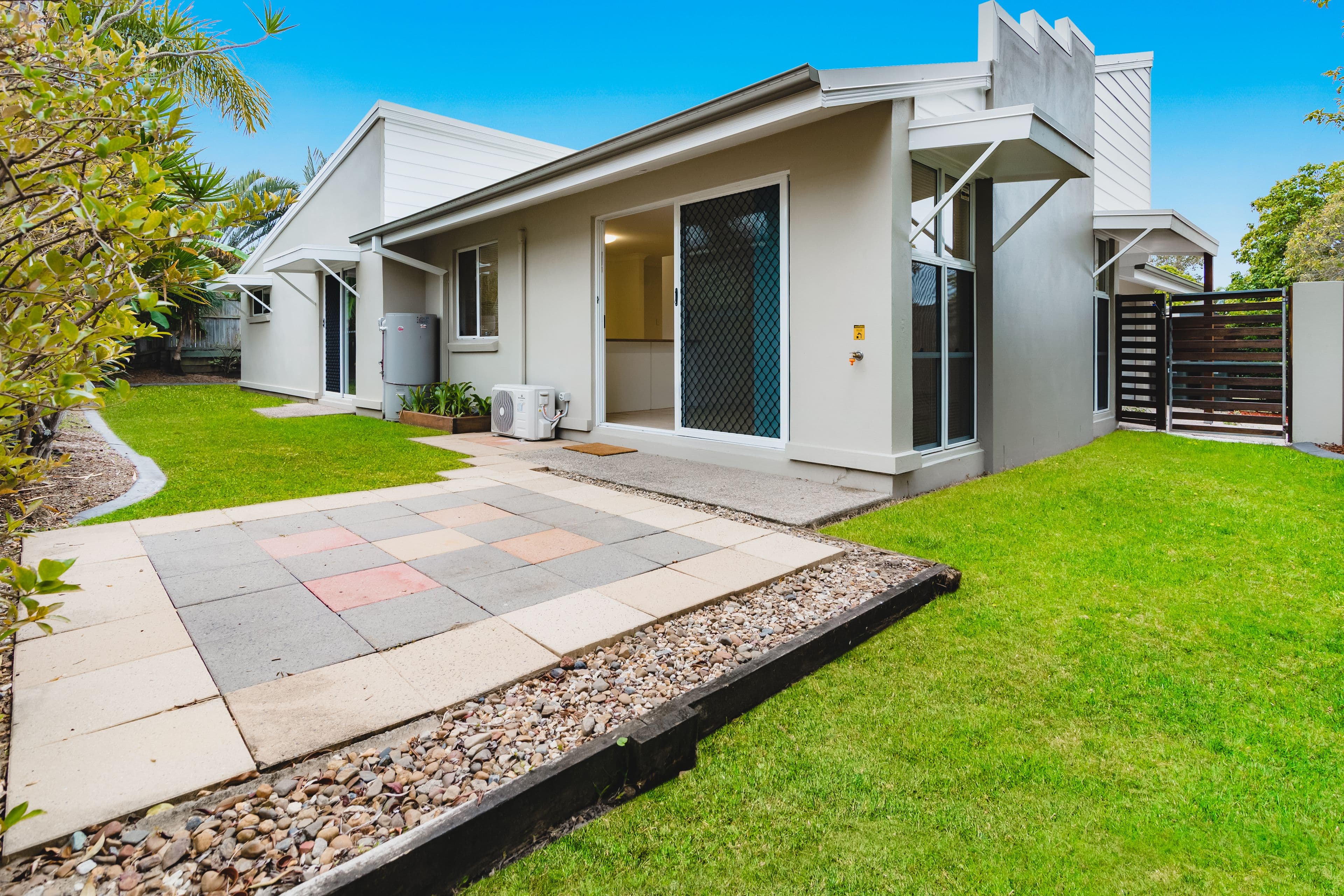 4 Livingstone Street, Upper Coomera QLD 4209, Upper Coomera - Thumbnail 2