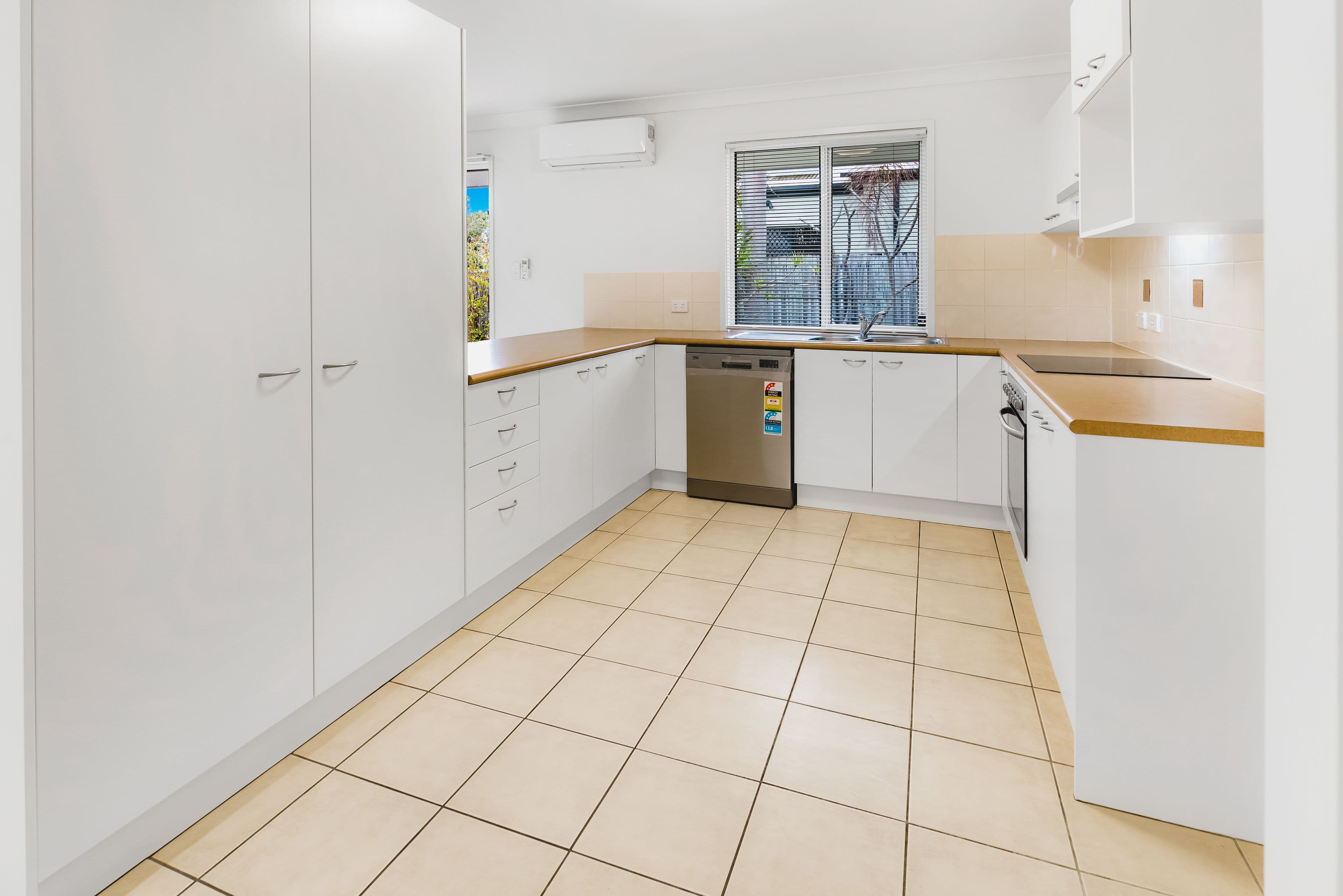 4 Livingstone Street, Upper Coomera QLD 4209, Upper Coomera - Thumbnail 3