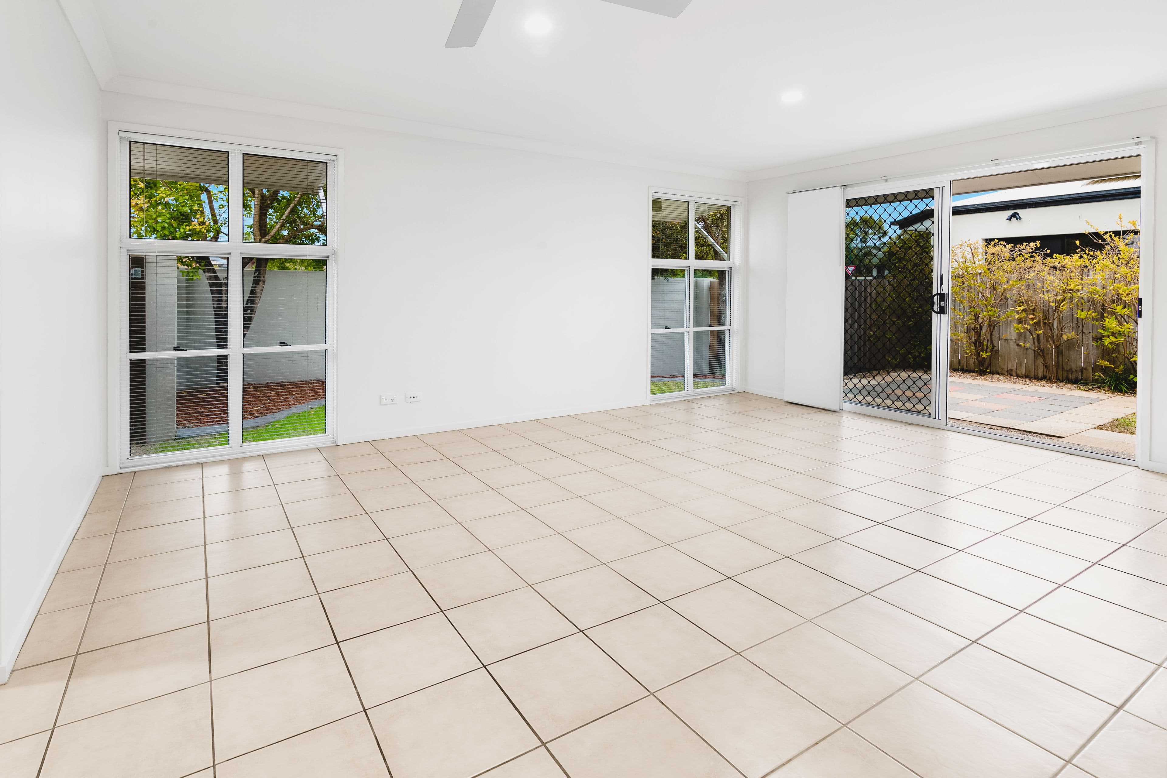 4 Livingstone Street, Upper Coomera QLD 4209, Upper Coomera - Thumbnail 4