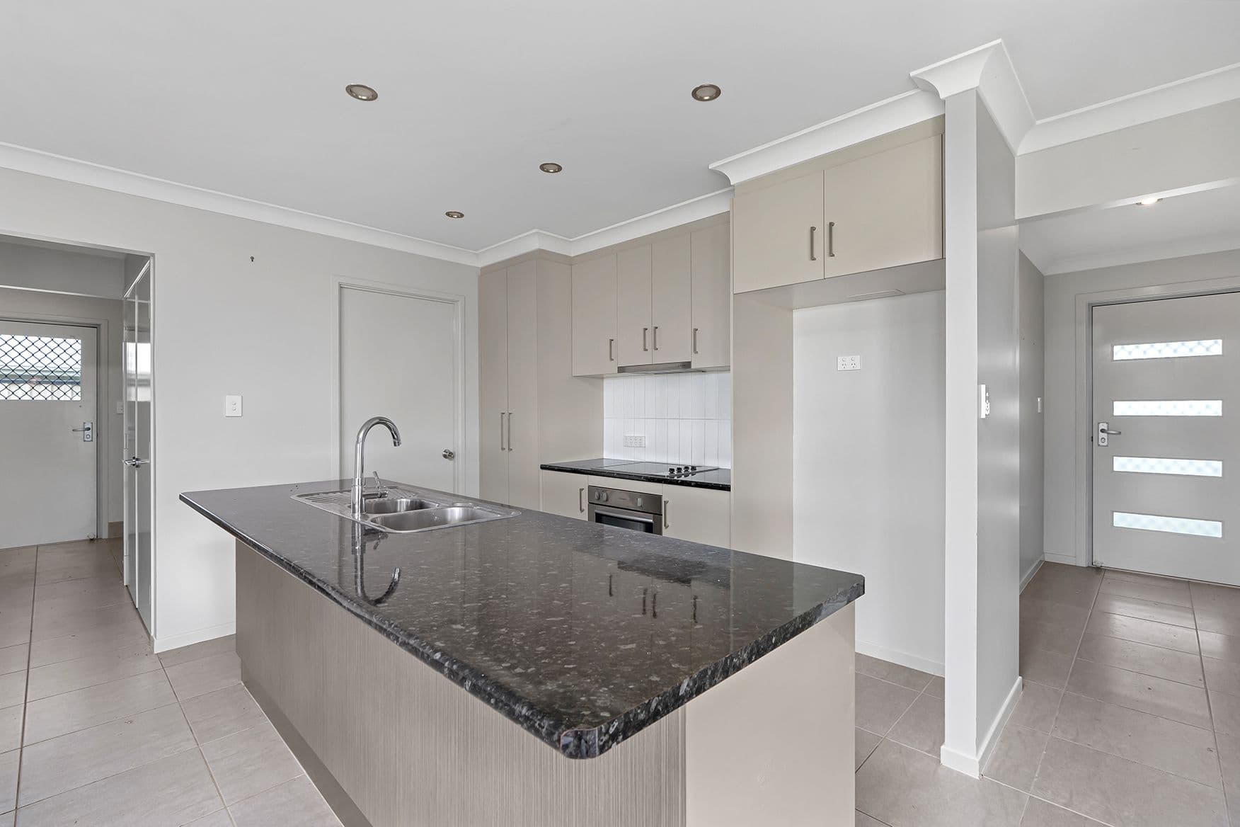 79 Mayfair Drive, Emerald QLD 4720, Emerald - Thumbnail 2
