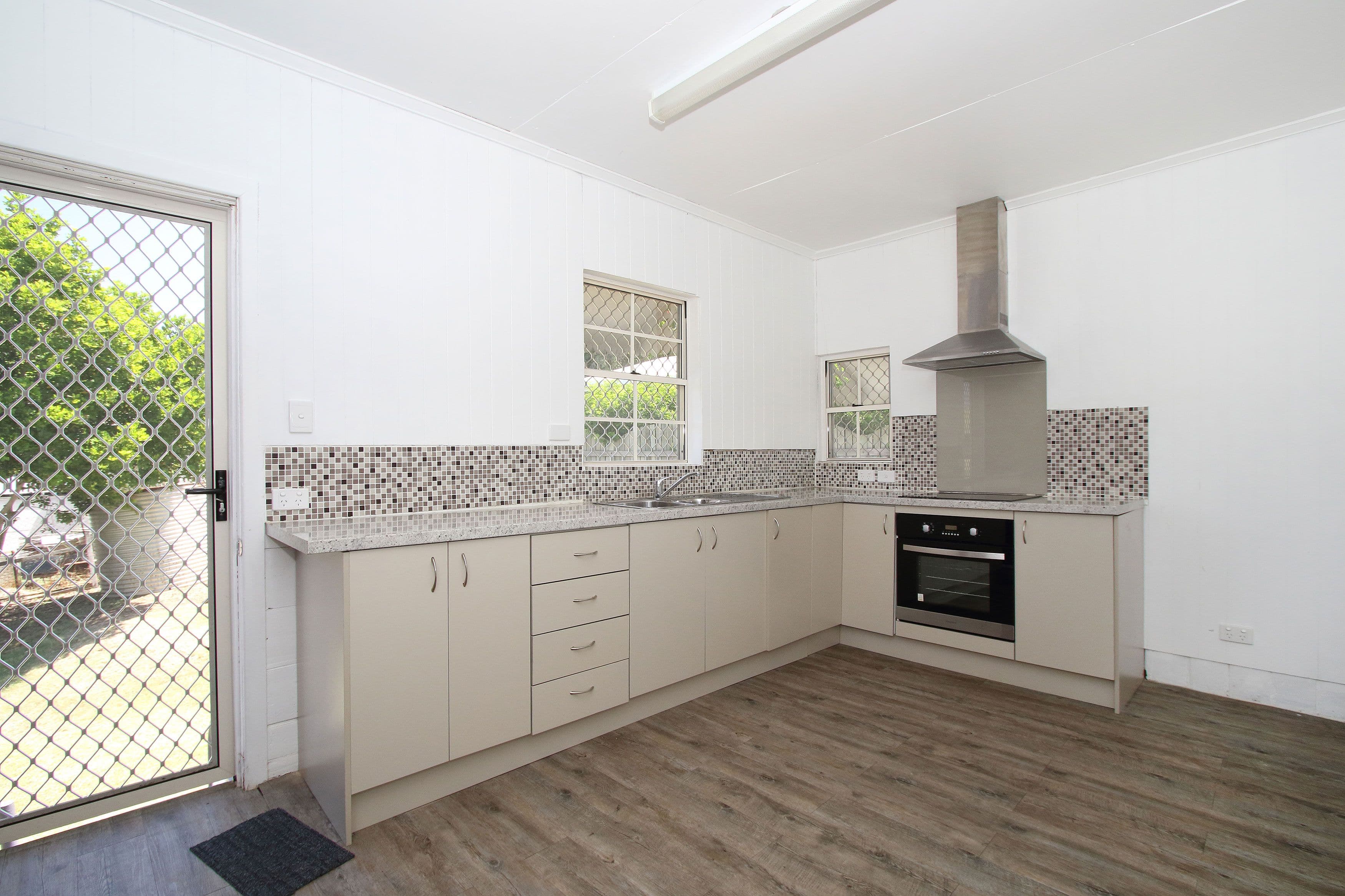 17 Fitzgibbon Street, North Ipswich QLD 4305, North Ipswich - Thumbnail 4