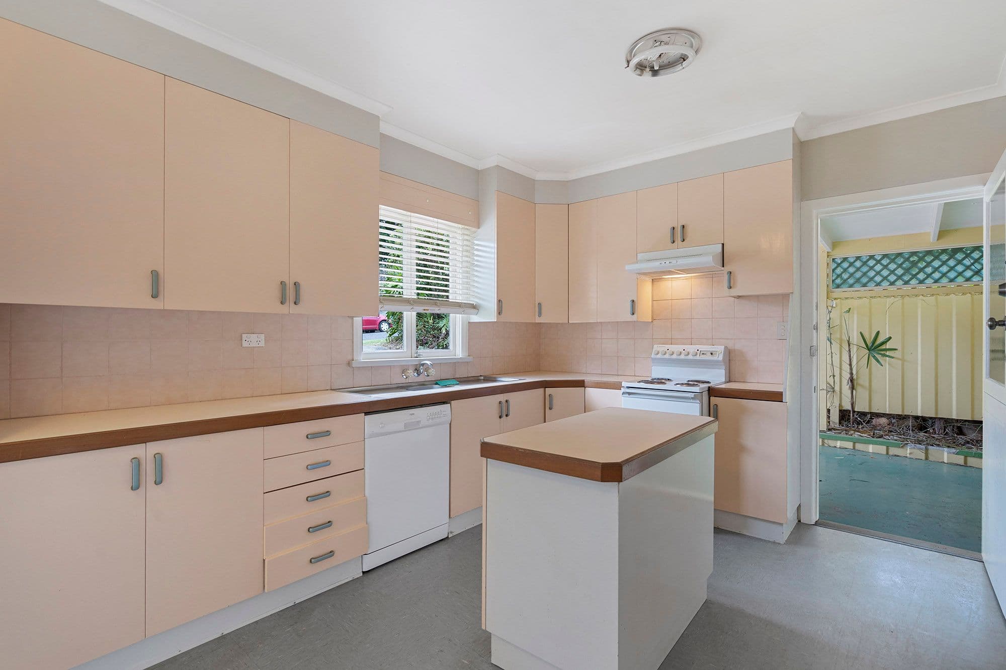 48 Gilliver Street, Mount Gravatt East QLD 4122, Mount Gravatt East - Thumbnail 8