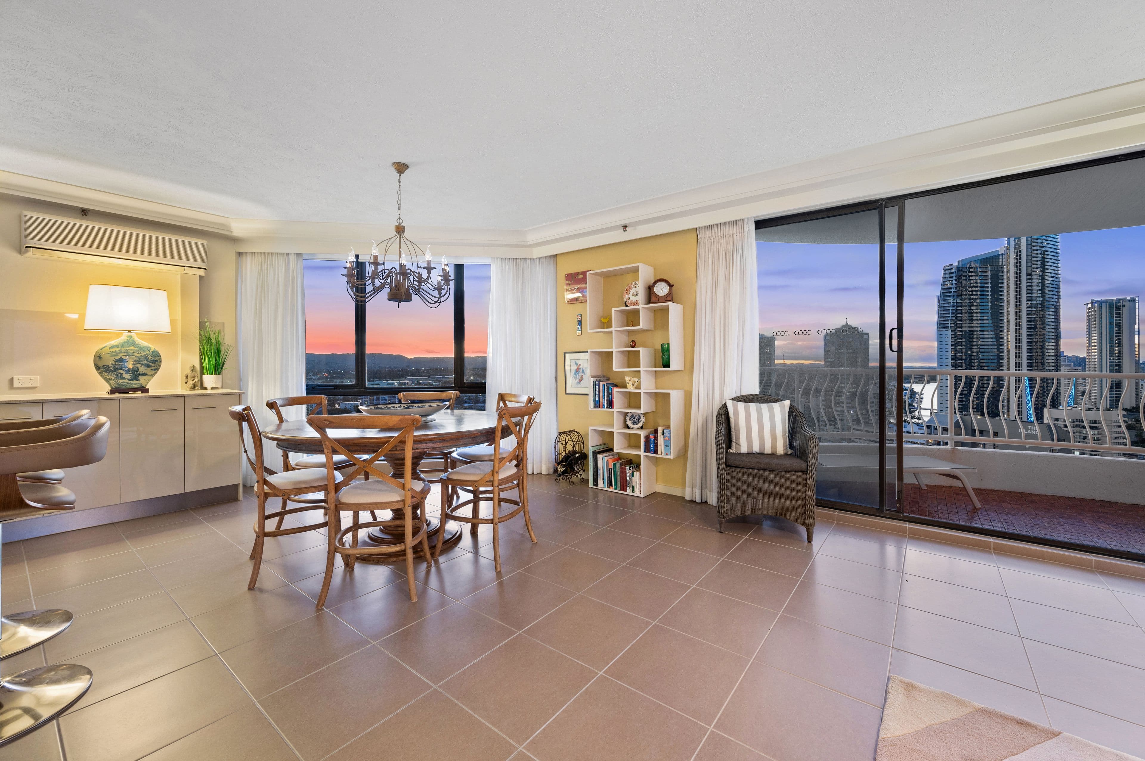 30 Laycock Street, Surfers Paradise QLD 4217, Surfers Paradise - Thumbnail 4