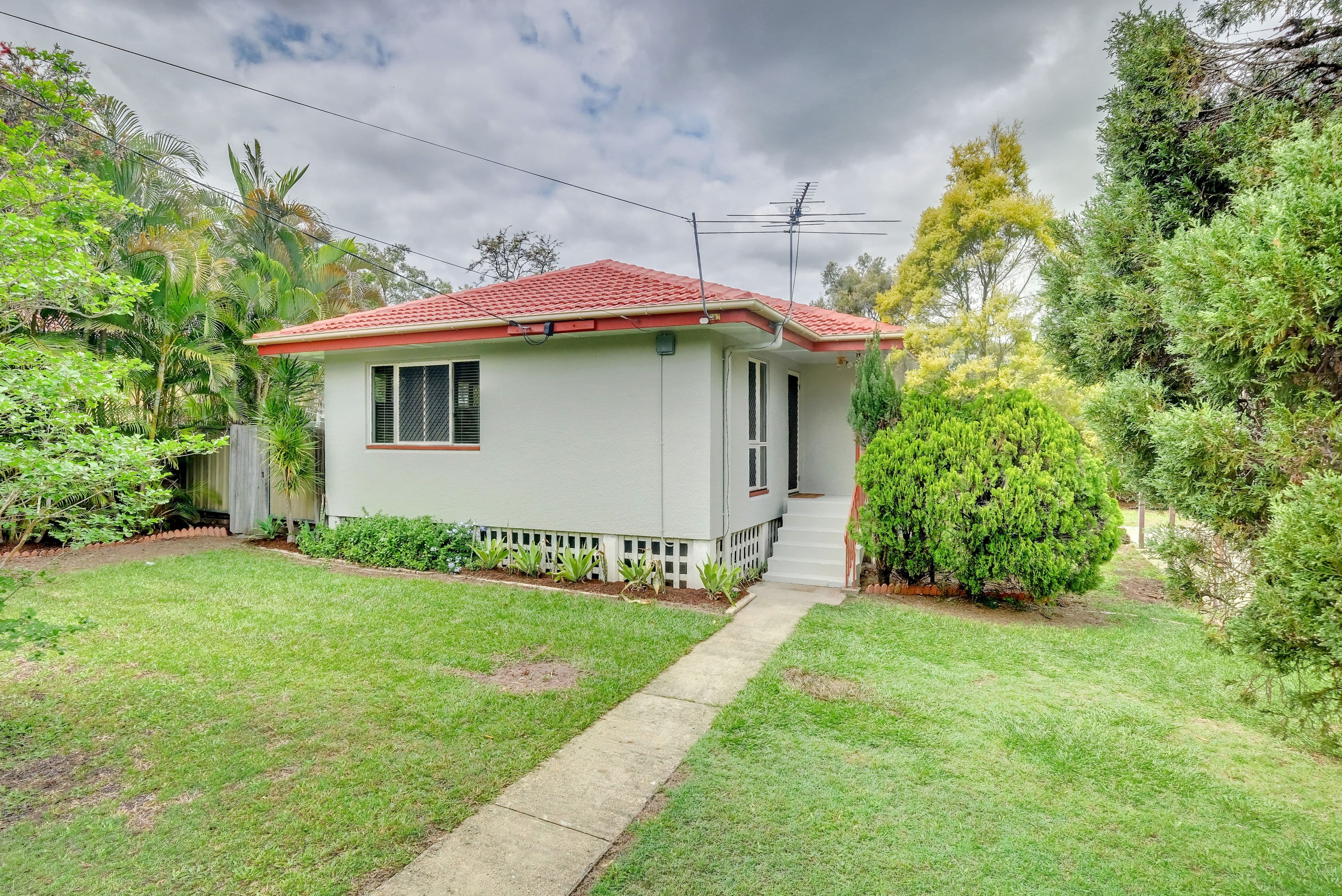 12 Michael Street, Ellen Grove QLD 4078, Ellen Grove - Thumbnail 2