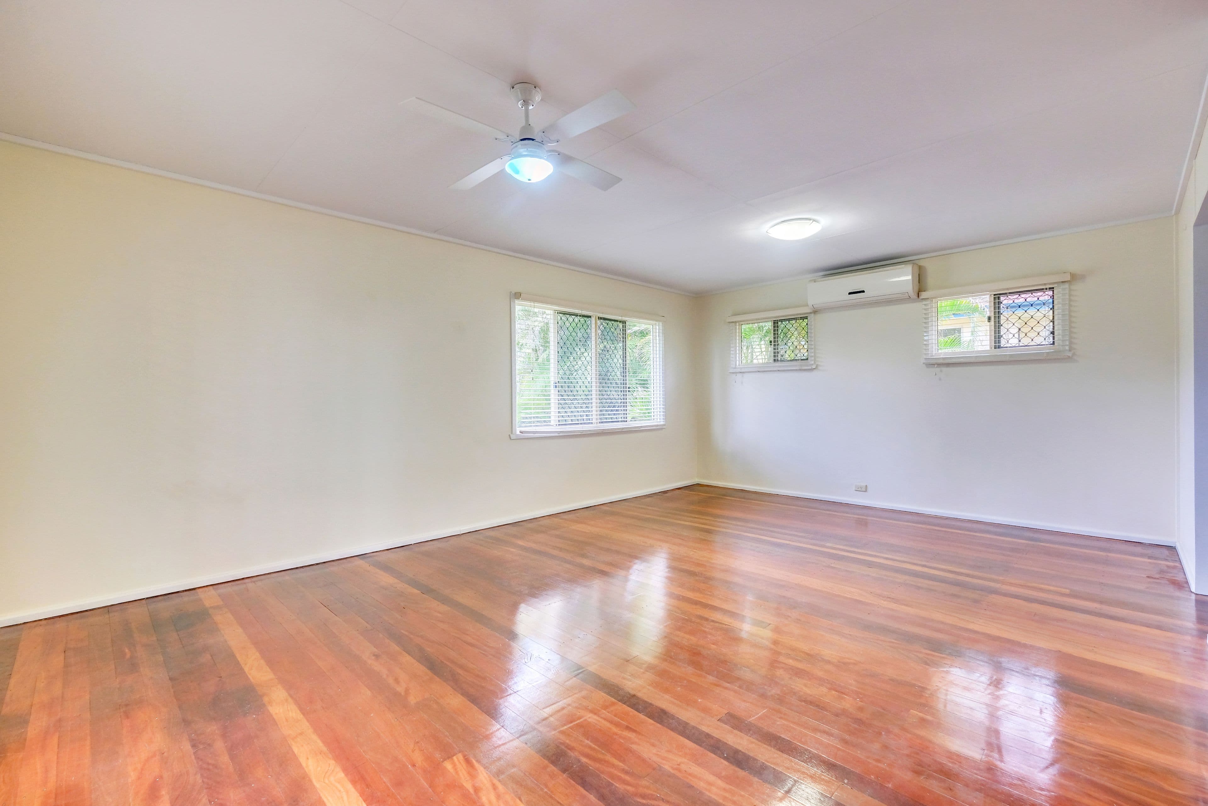 12 Michael Street, Ellen Grove QLD 4078, Ellen Grove - Thumbnail 3
