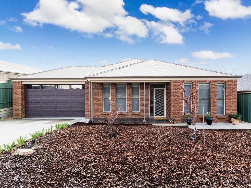 9 Bulbeck Road, NAIRNE SA 5252, Nairne - Thumbnail 2