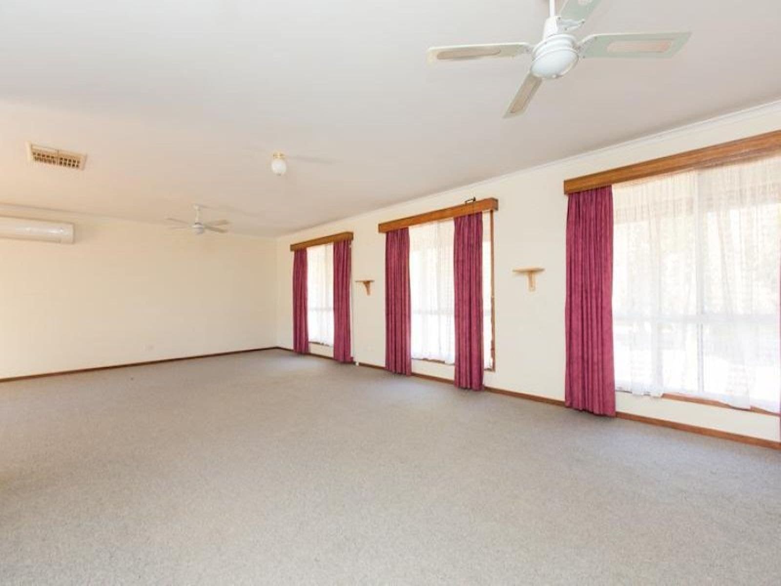 8 Gibbs Road, Colignan - Thumbnail 2