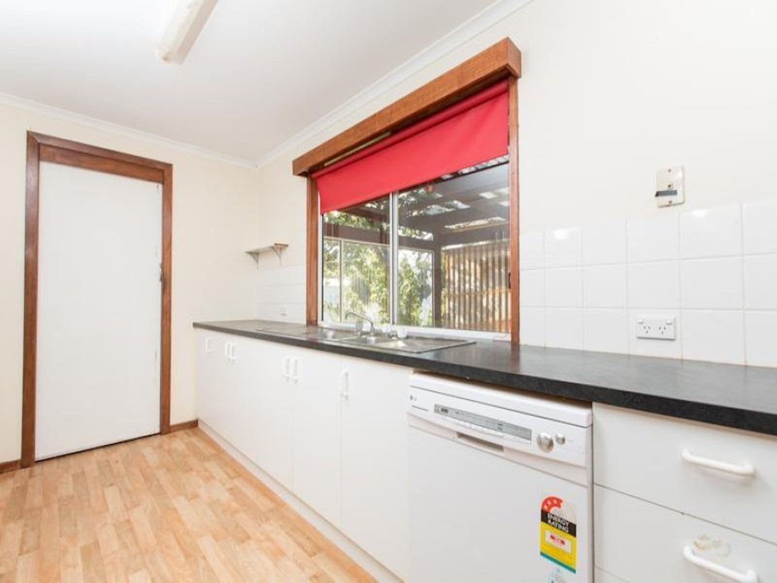 8 Gibbs Road, Colignan - Thumbnail 4