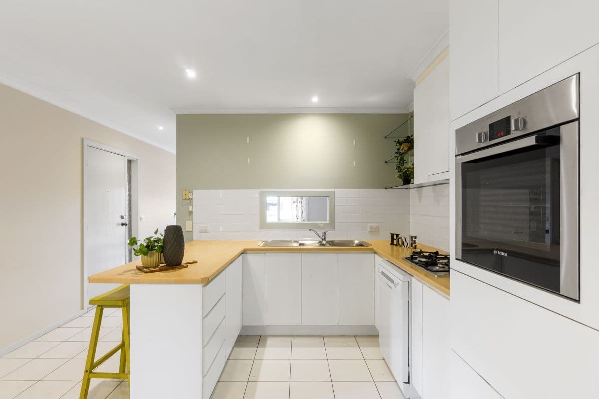 253 Greaves Street North, Werribee VIC 3030, Werribee - Thumbnail 4