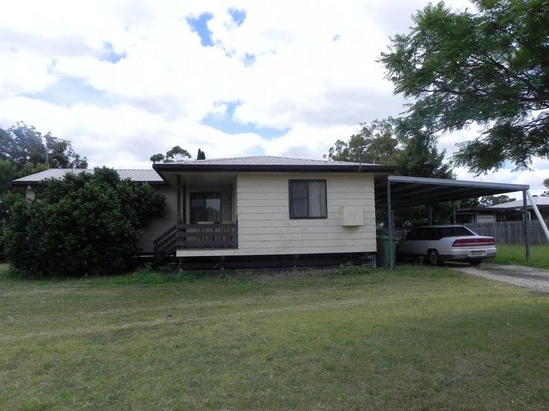 13 Cunningham, PITTSWORTH QLD 4356, Pittsworth - Thumbnail 2