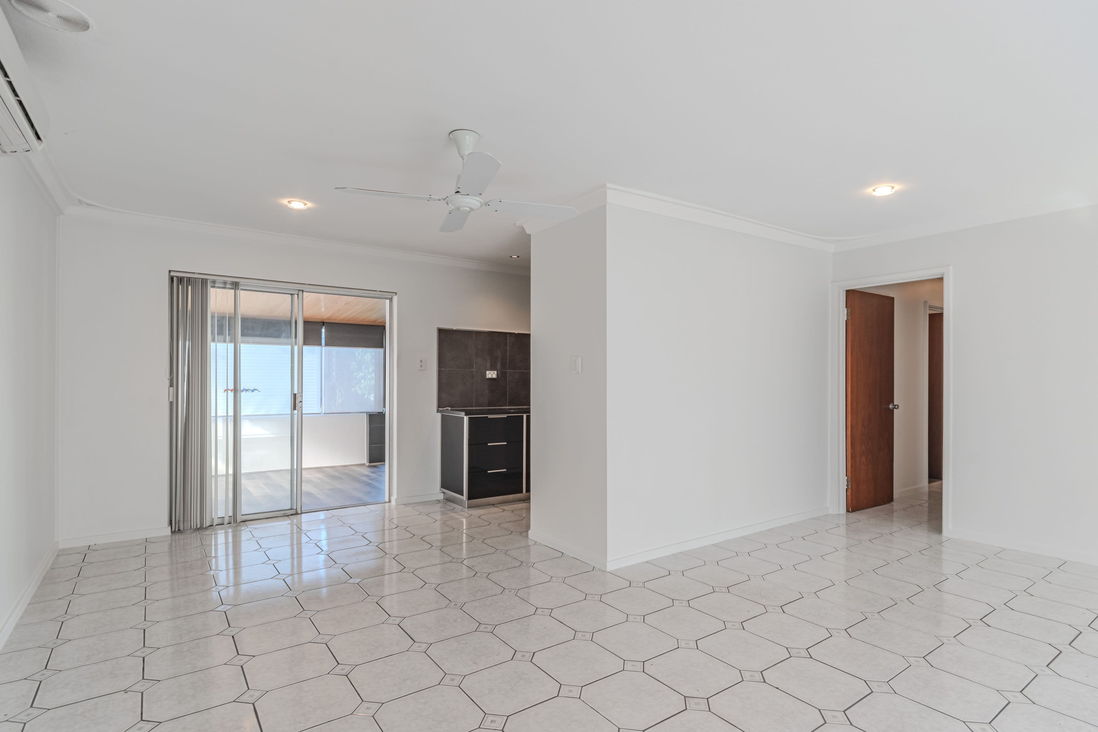 7 Barford Street, Maddington WA 6109, Maddington - Thumbnail 4