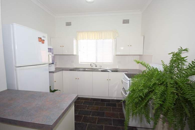4  Gray Street, WOONONA NSW 2517, Woonona - Thumbnail 4