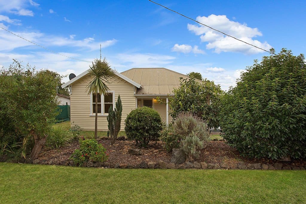 100 Baynes Street, Terang VIC 3264, Terang - Image 1