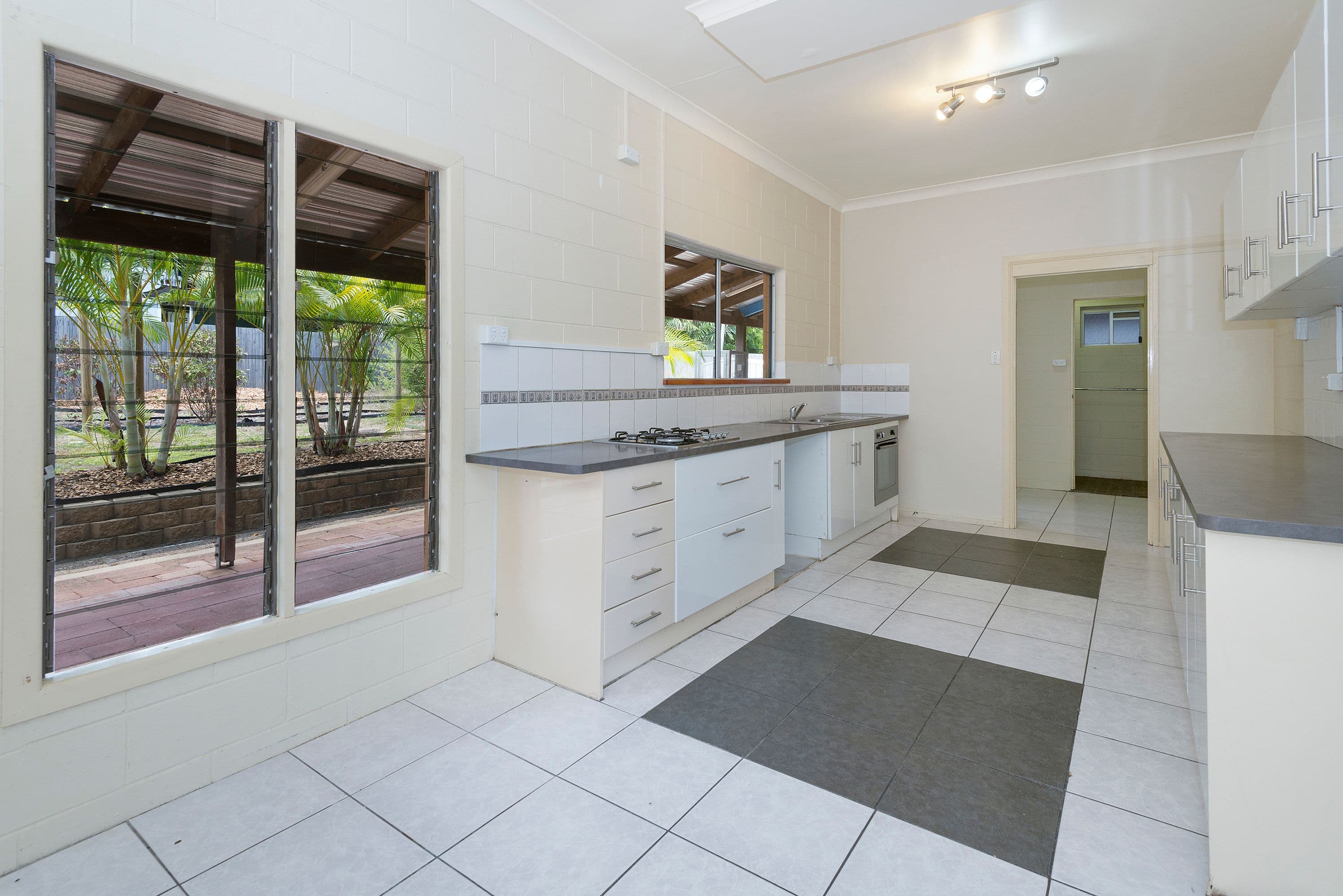 17 Mount Louisa Drive, Mount Louisa QLD 4814, Mount Louisa - Thumbnail 2
