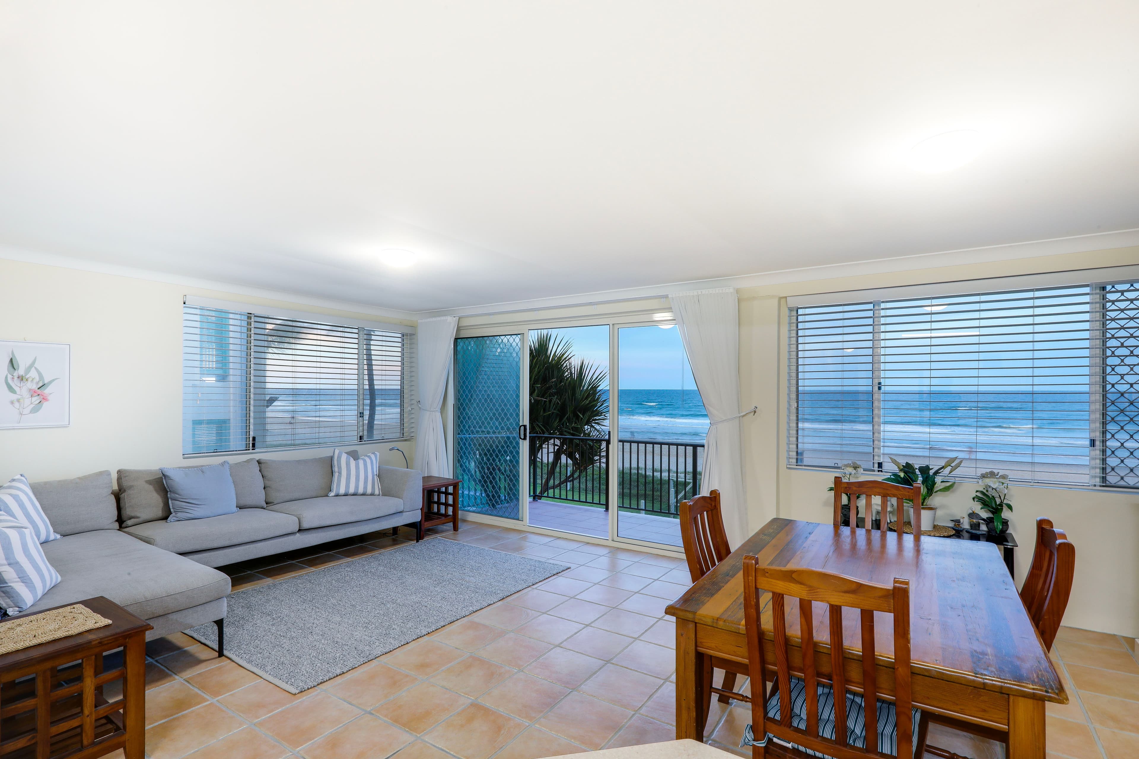 119 Albatross Avenue, Mermaid Beach QLD 4218, Mermaid Beach - Thumbnail 7
