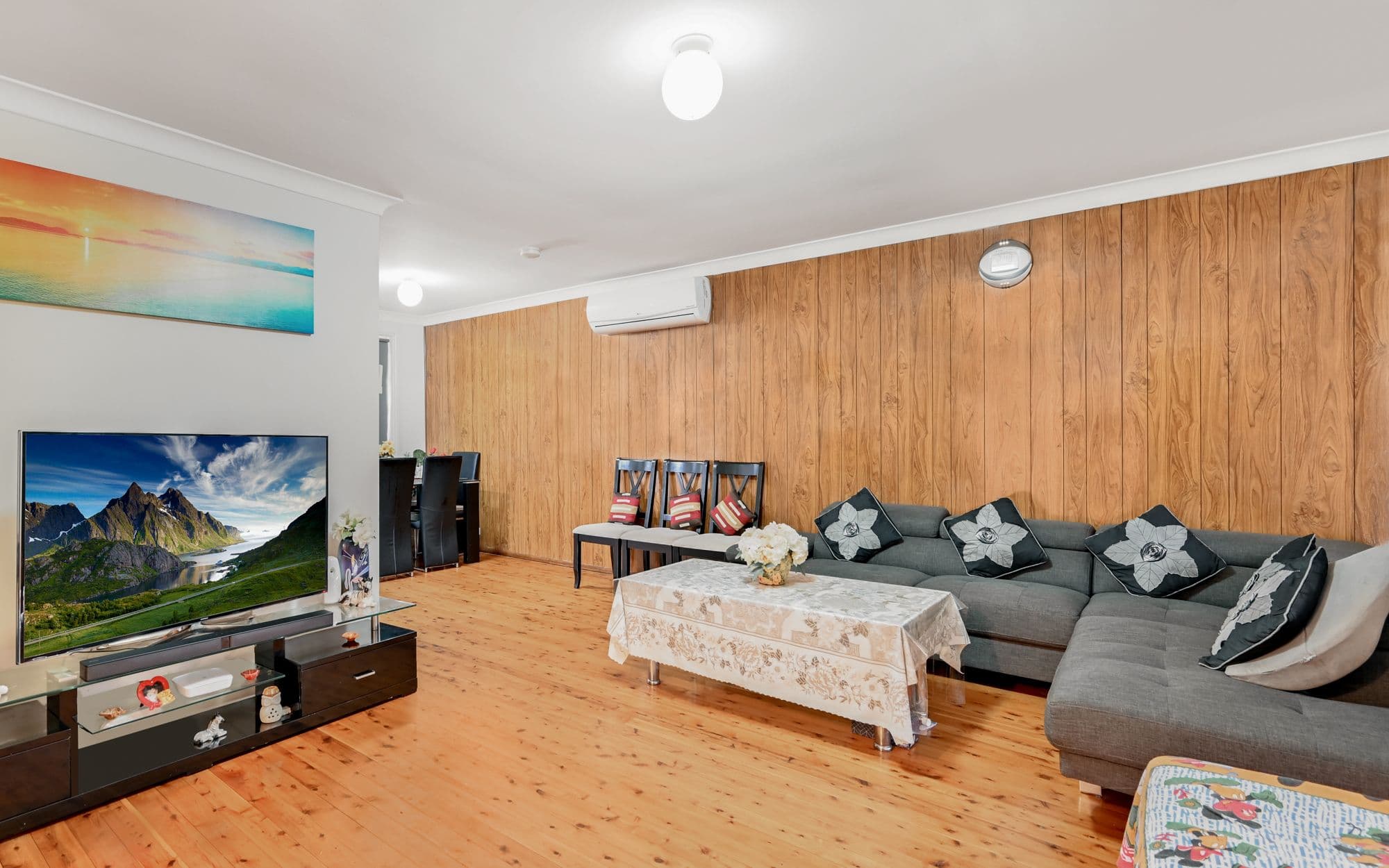 2 Birdsville Crescent, Leumeah NSW 2560, Leumeah - Thumbnail 2