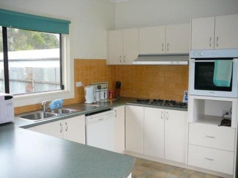 17 Watson Street, SEYMOUR VIC 3660, Seymour - Thumbnail 3