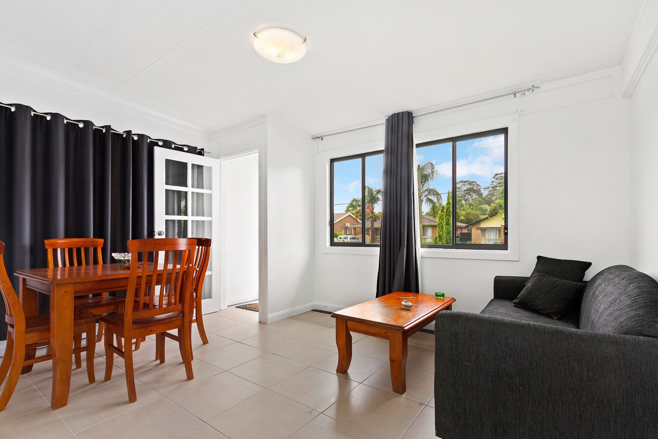 8 Clare Crescent, Batehaven - Thumbnail 4