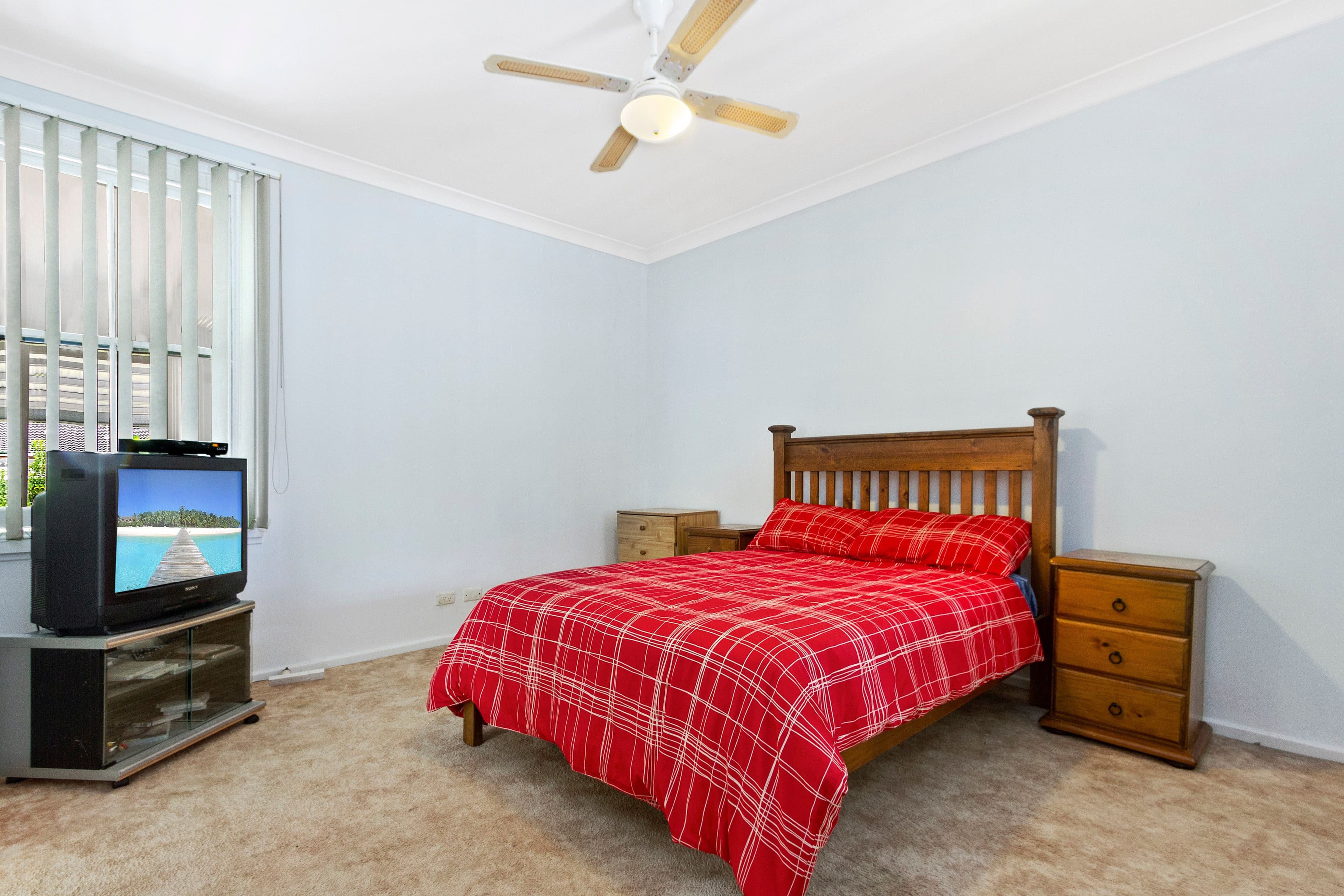 8 Clare Crescent, Batehaven - Thumbnail 6