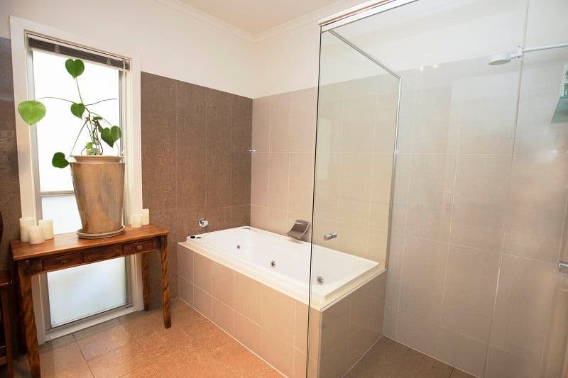 13 Allison Street, Mount Gambier SA 5290, Mount Gambier - Thumbnail 4