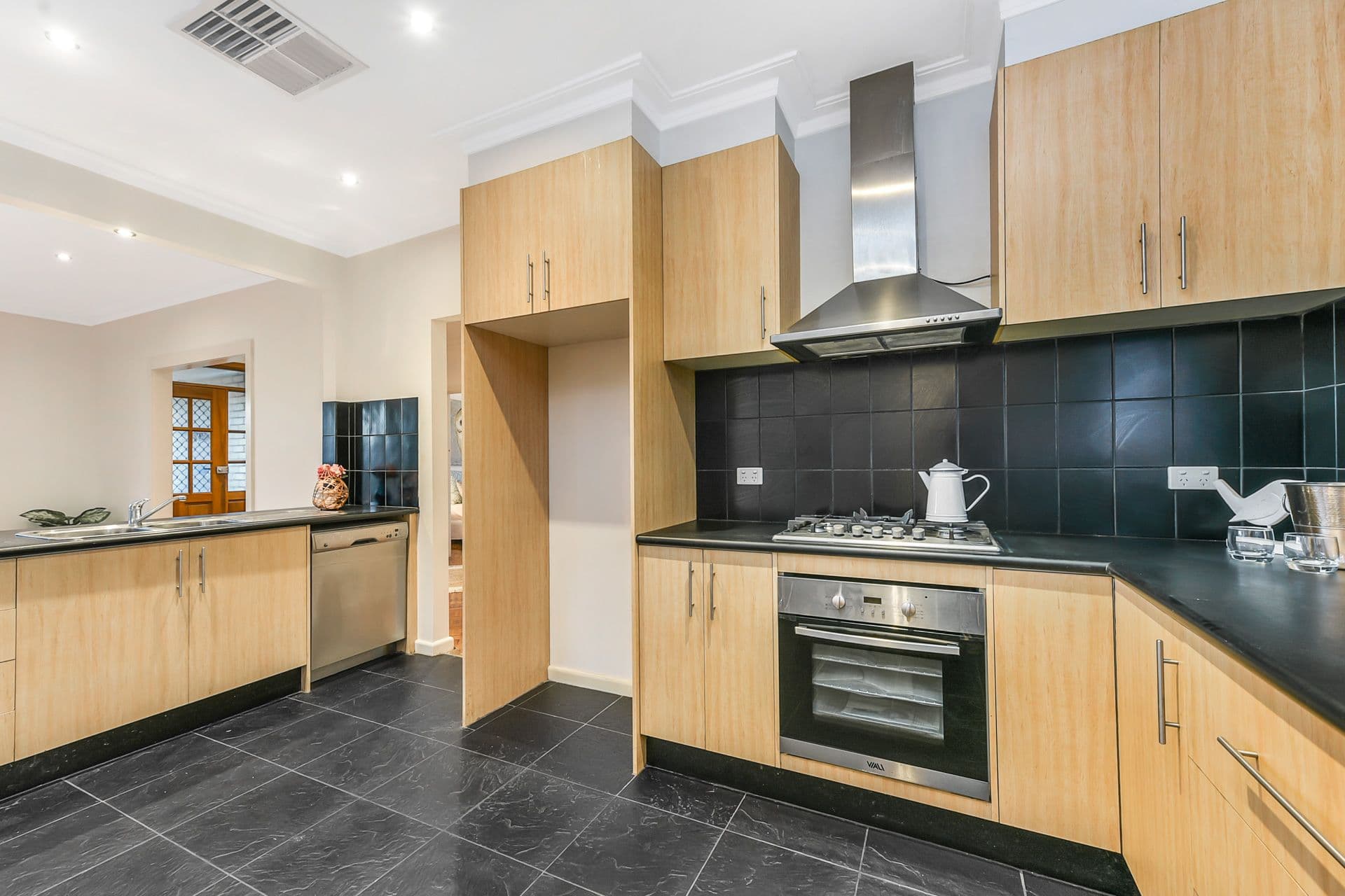 20 Cleary Court, Clayton South VIC 3169, Clayton South - Thumbnail 7