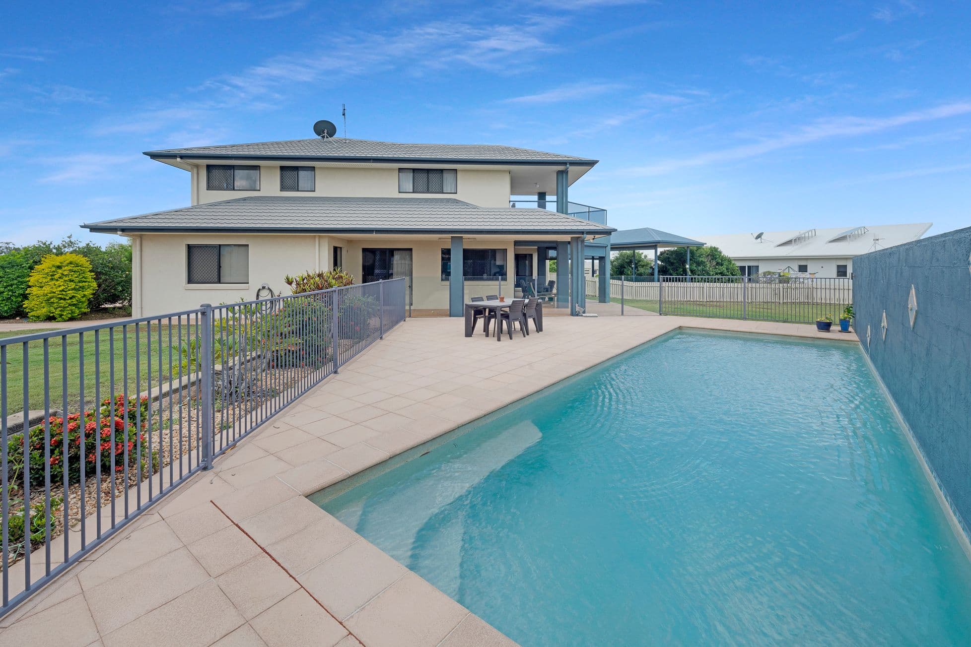 8 Janet Court, Coral Cove QLD 4670, Coral Cove - Thumbnail 2