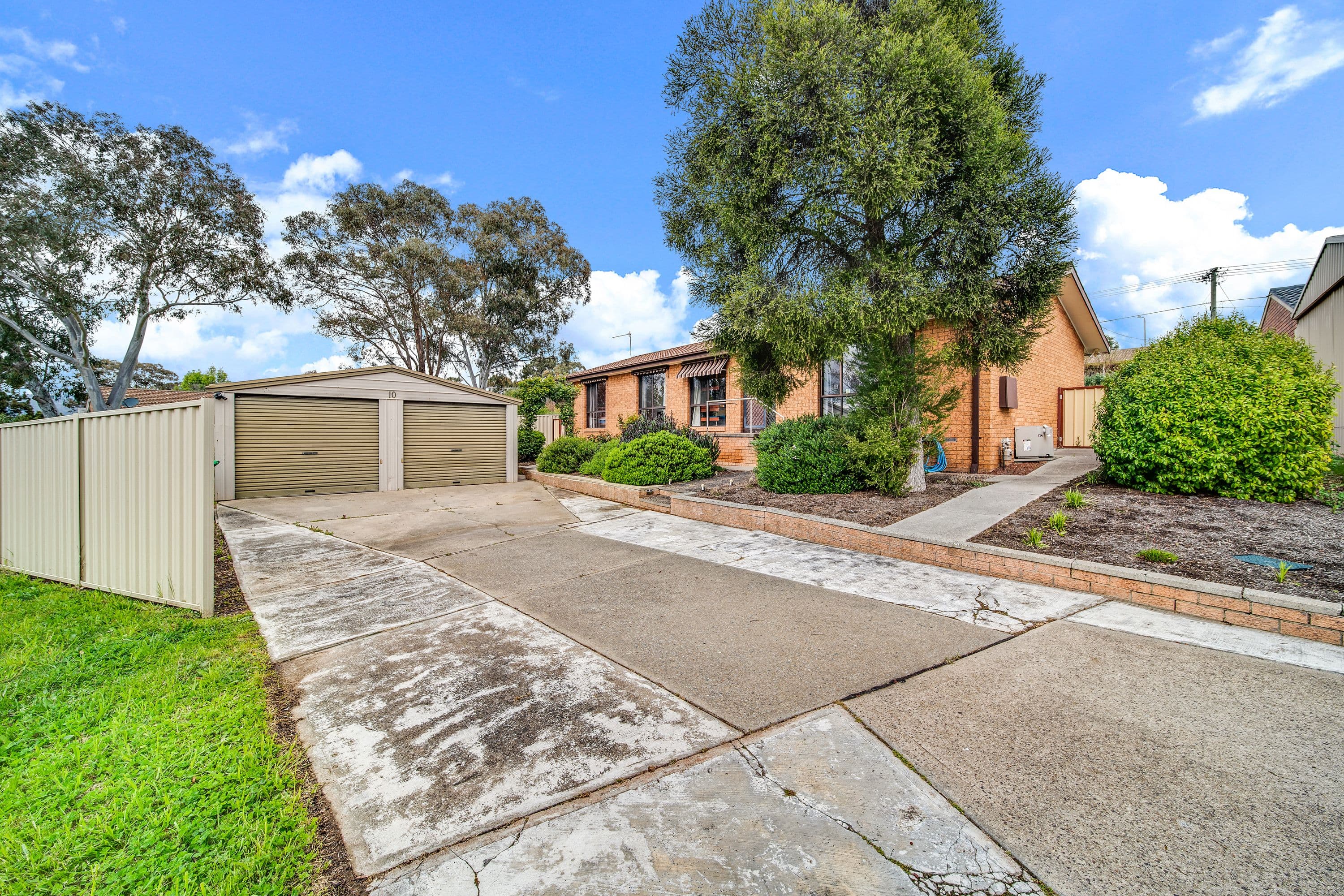 10 Farrelly Close, Oxley ACT 2903, Oxley - Image 1