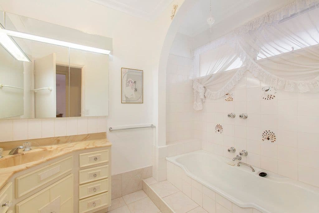 11 Jannali Drive, Dingley Village VIC 3172, Dingley Village - Thumbnail 6