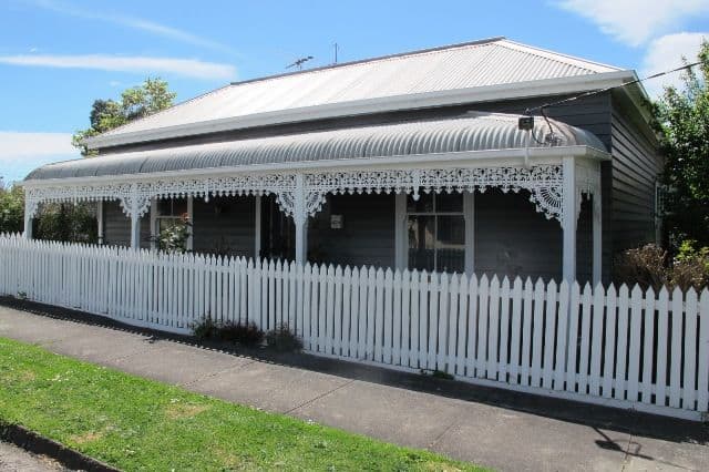 8 Brown Street, HAMILTON VIC 3300, Hamilton - Thumbnail 2