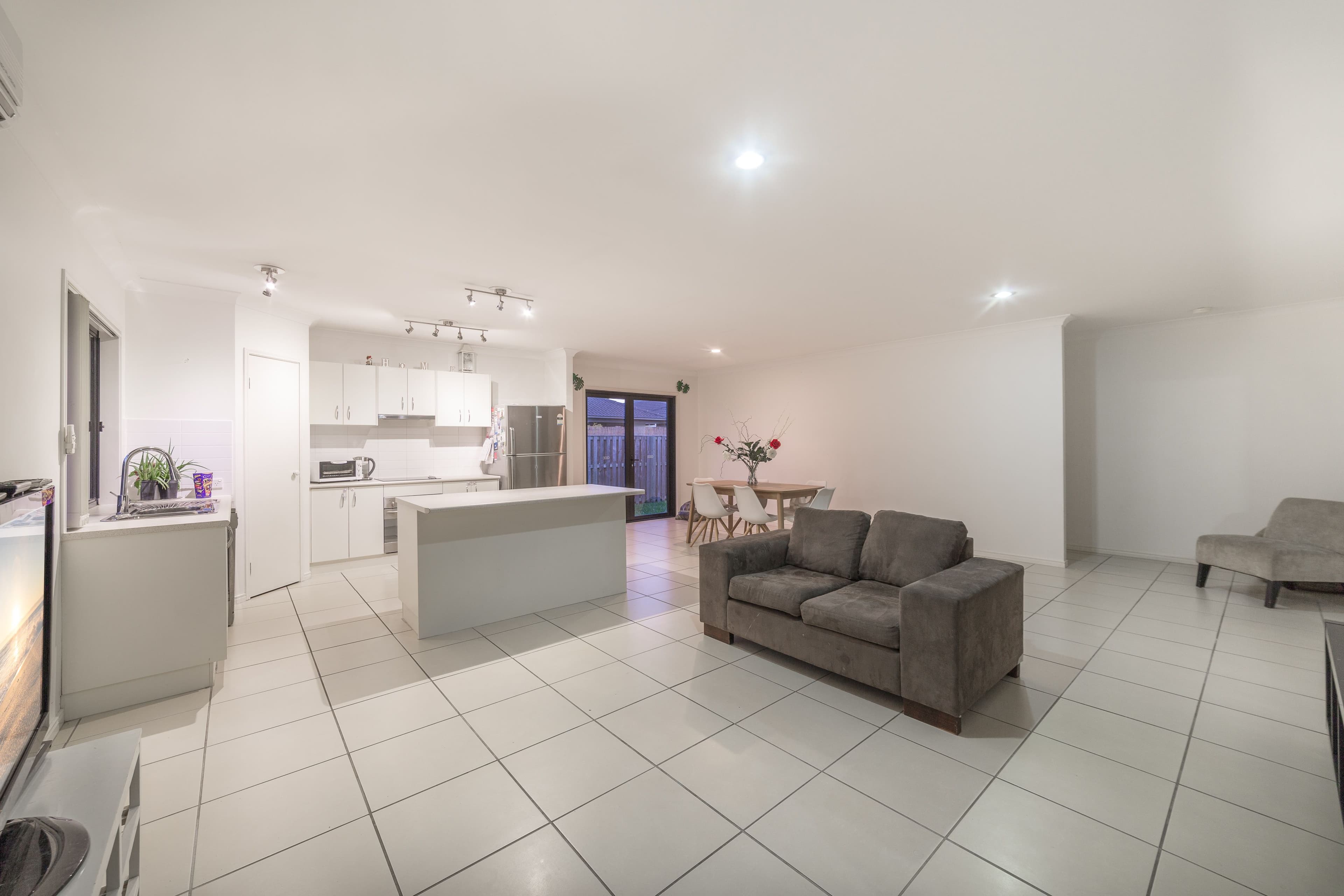 15 Ansett Way, Upper Coomera QLD 4209, Upper Coomera - Thumbnail 8