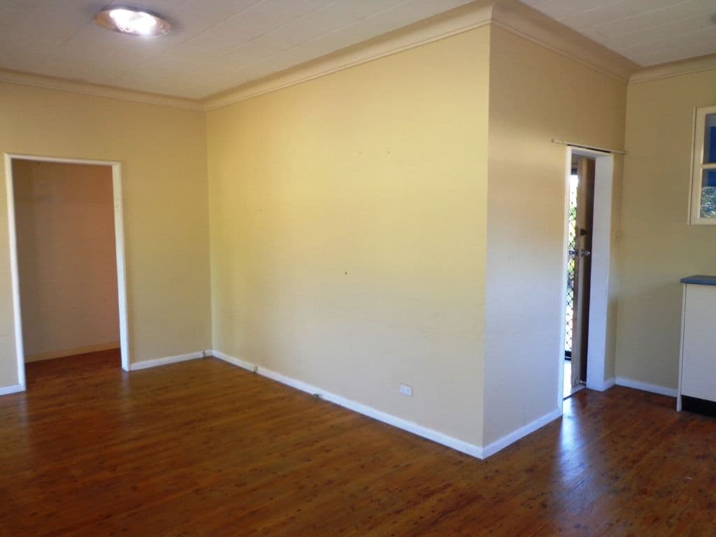 43 Goodacre Avenue, FAIRFIELD WEST NSW 2165, Fairfield West - Thumbnail 3