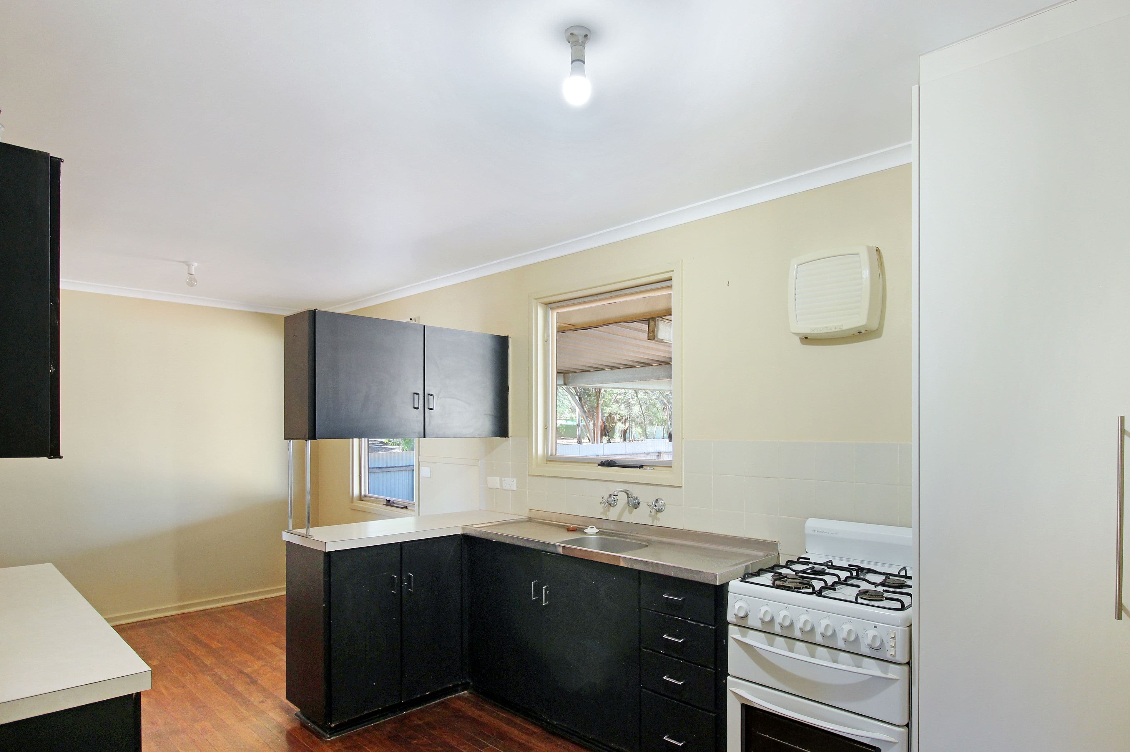 3 Burns Street, Waikerie SA 5330, Waikerie - Thumbnail 6