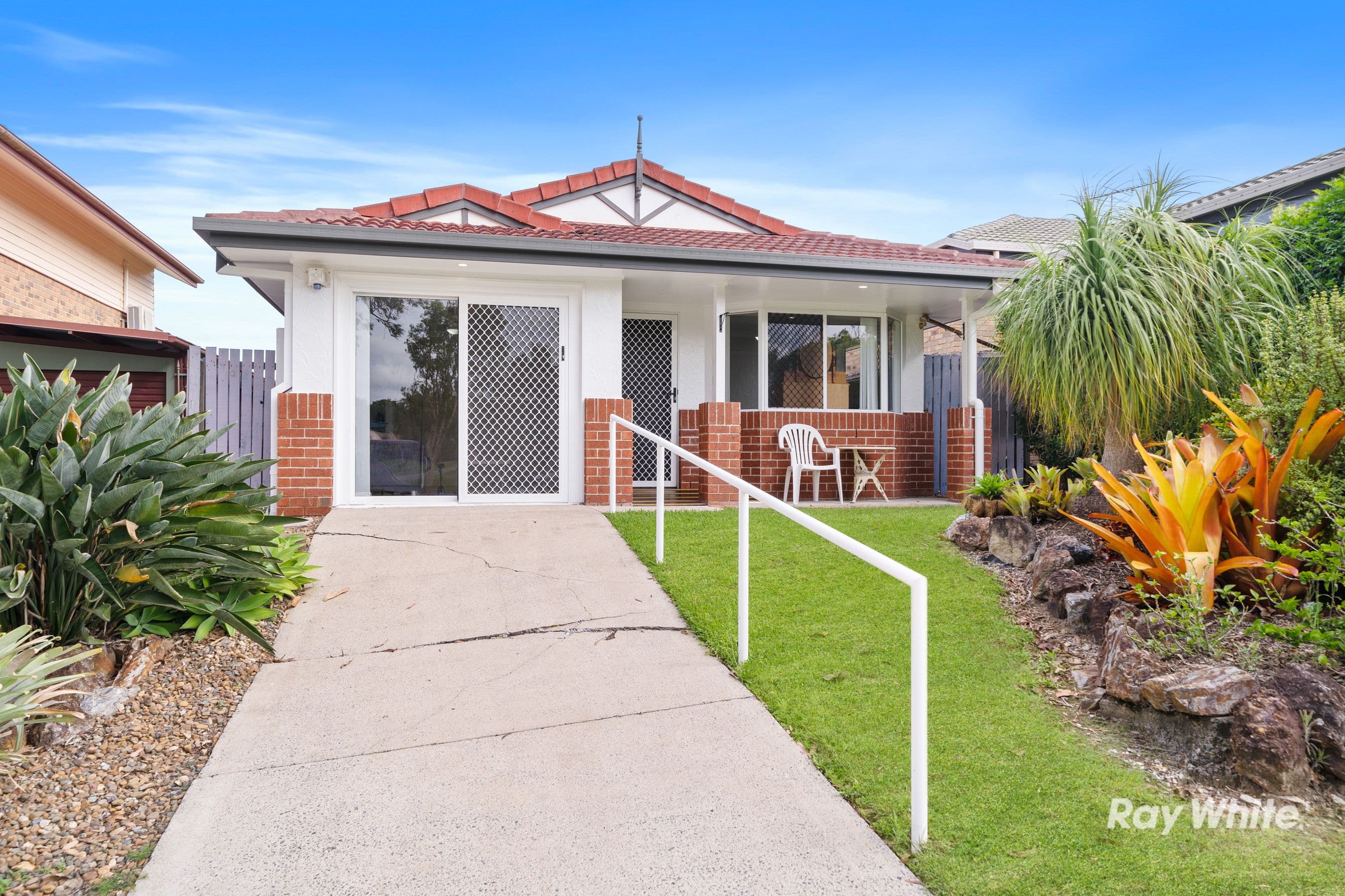 9 KINGFISHER Close, Loganlea QLD 4131, Loganlea - Image 1