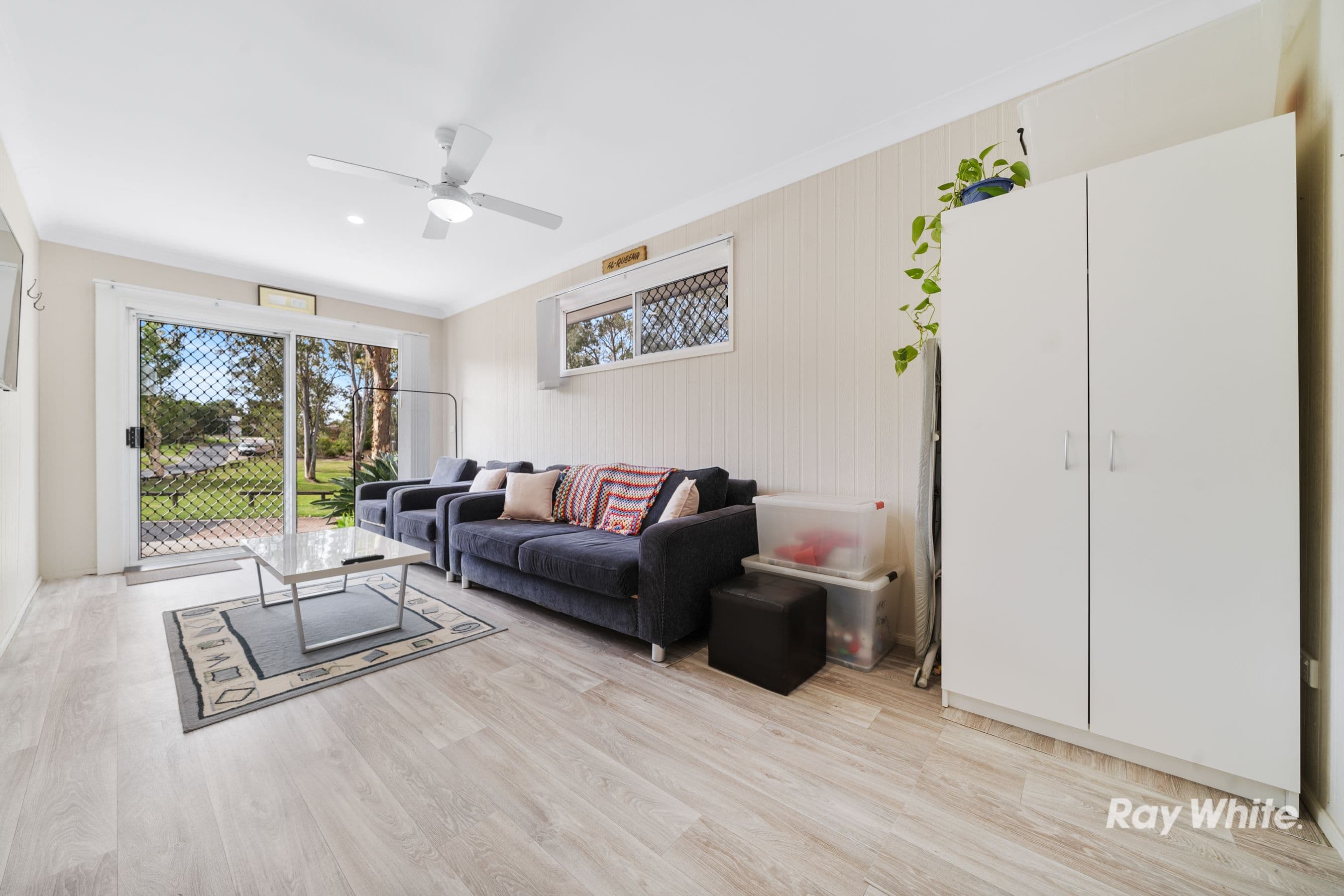 9 KINGFISHER Close, Loganlea QLD 4131, Loganlea - Thumbnail 3