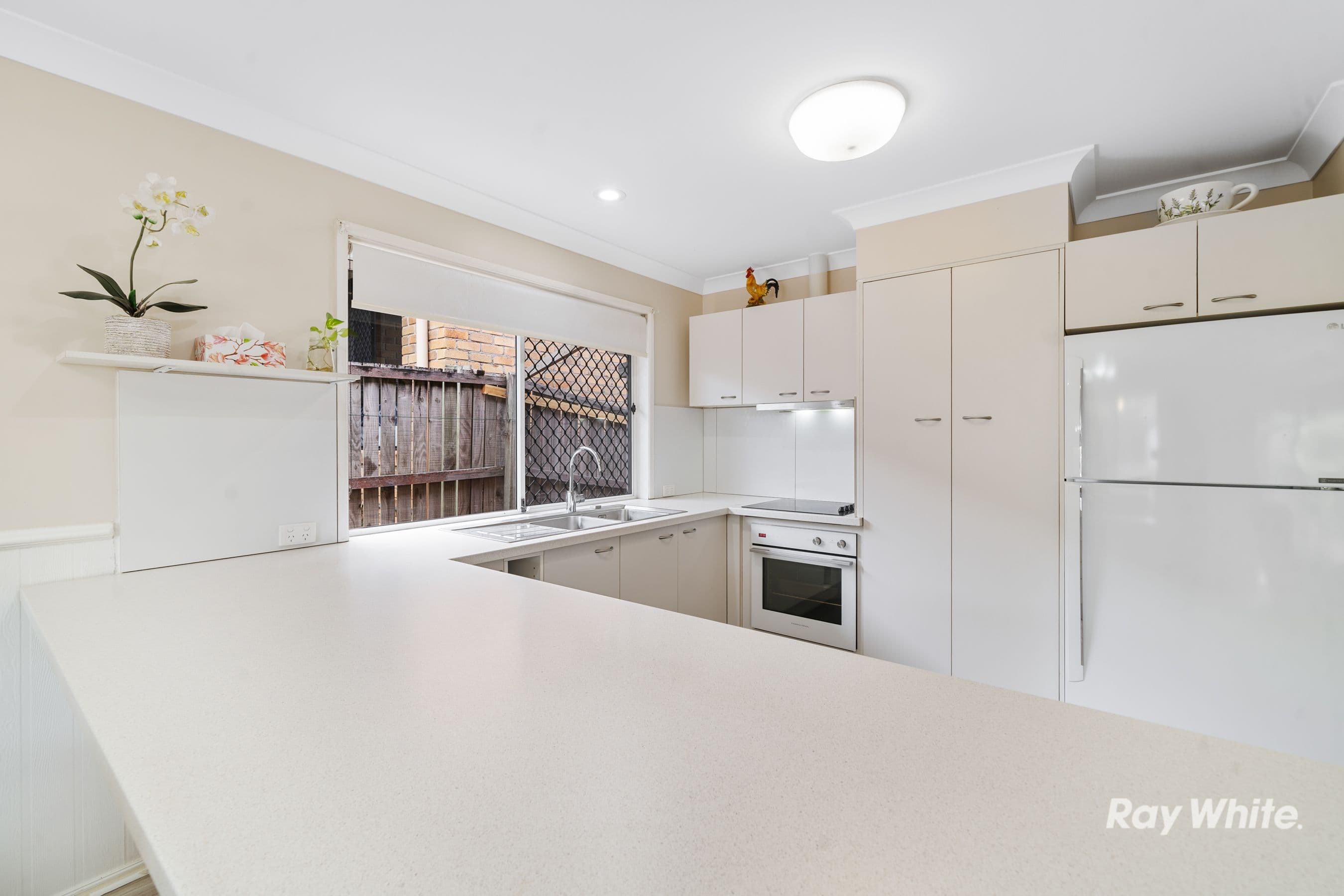 9 KINGFISHER Close, Loganlea QLD 4131, Loganlea - Thumbnail 5