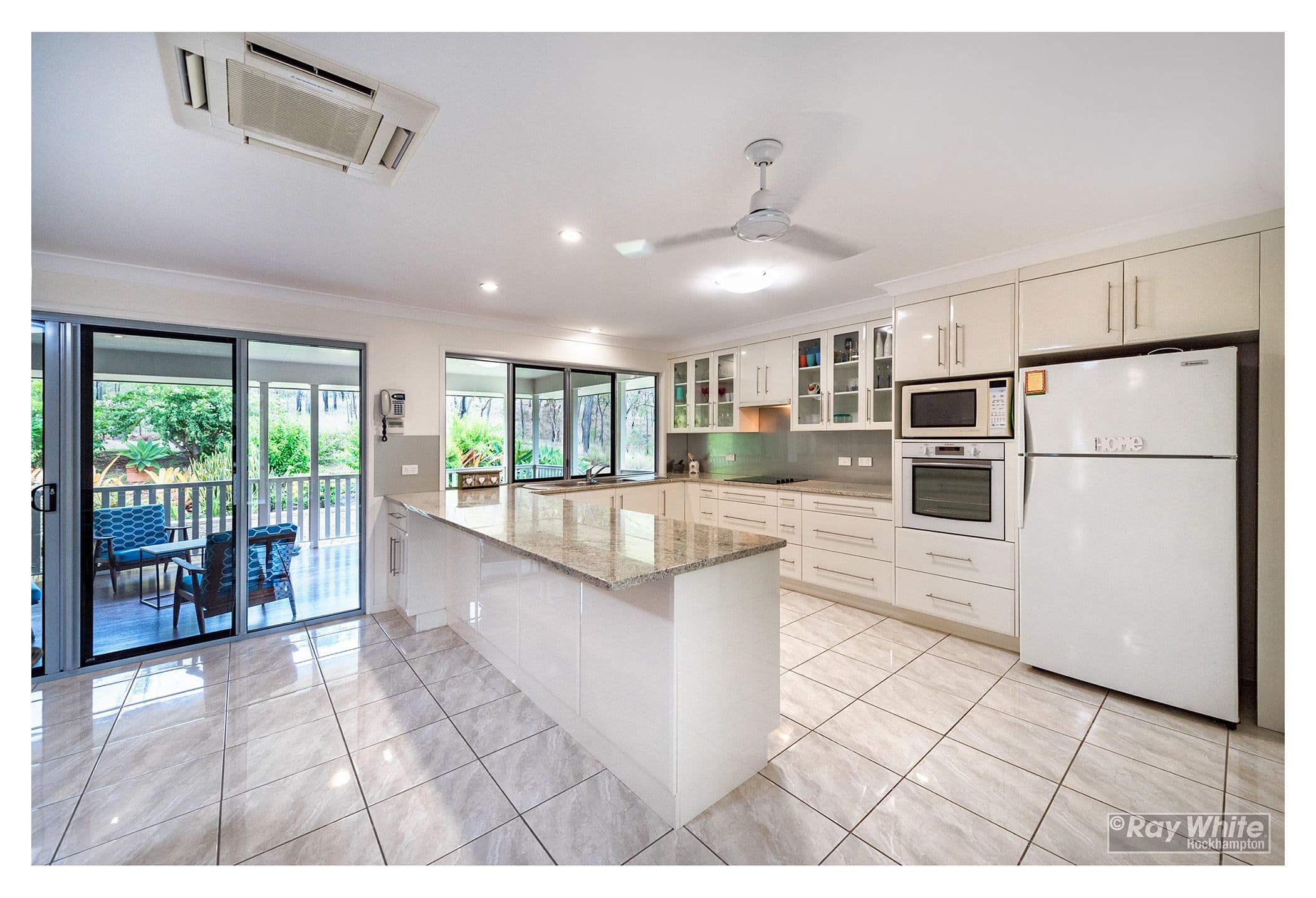 11 Retreat Avenue, Norman Gardens QLD 4701, Norman Gardens - Thumbnail 4