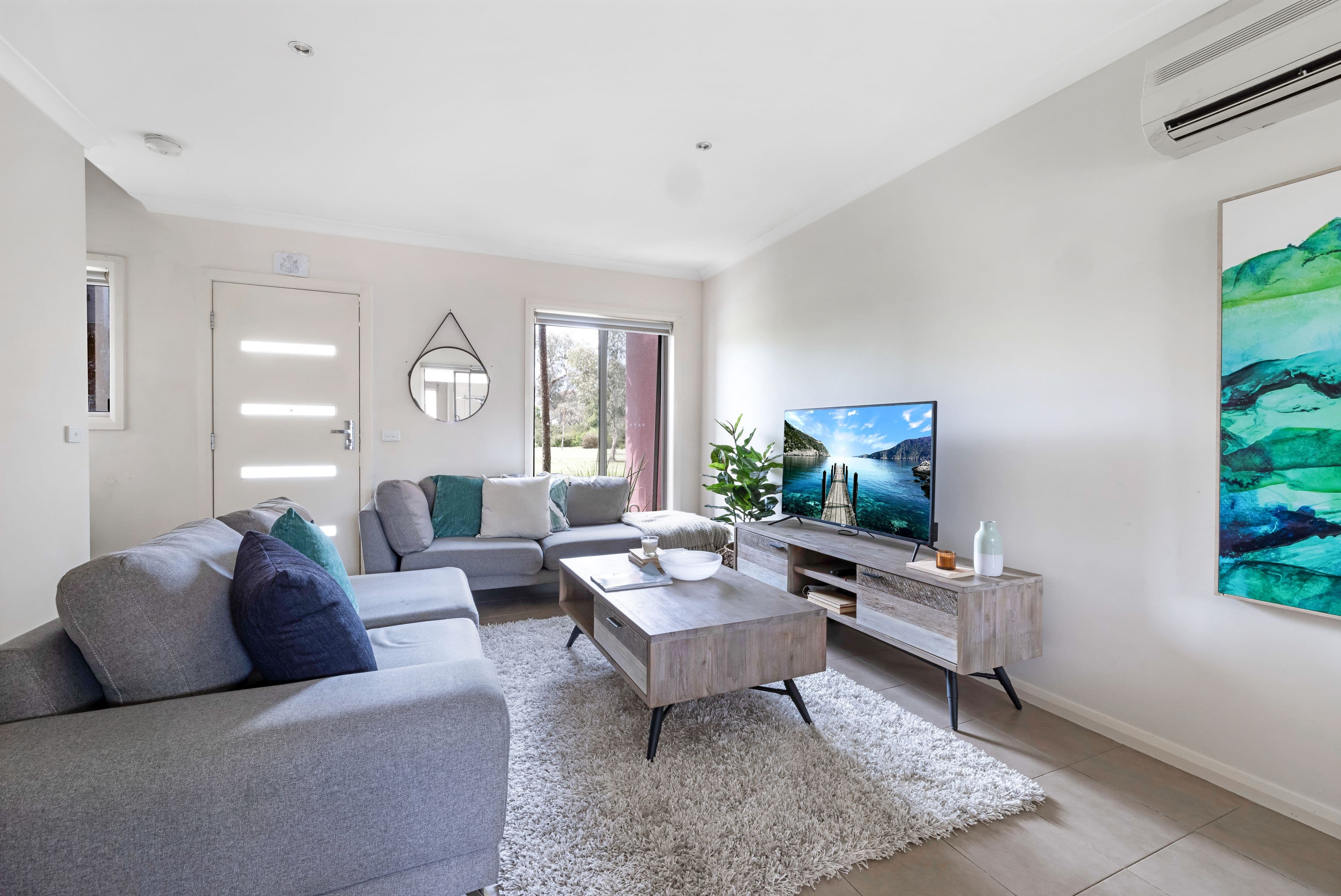 335 Grand Boulevard, Craigieburn VIC 3064, Craigieburn - Thumbnail 3