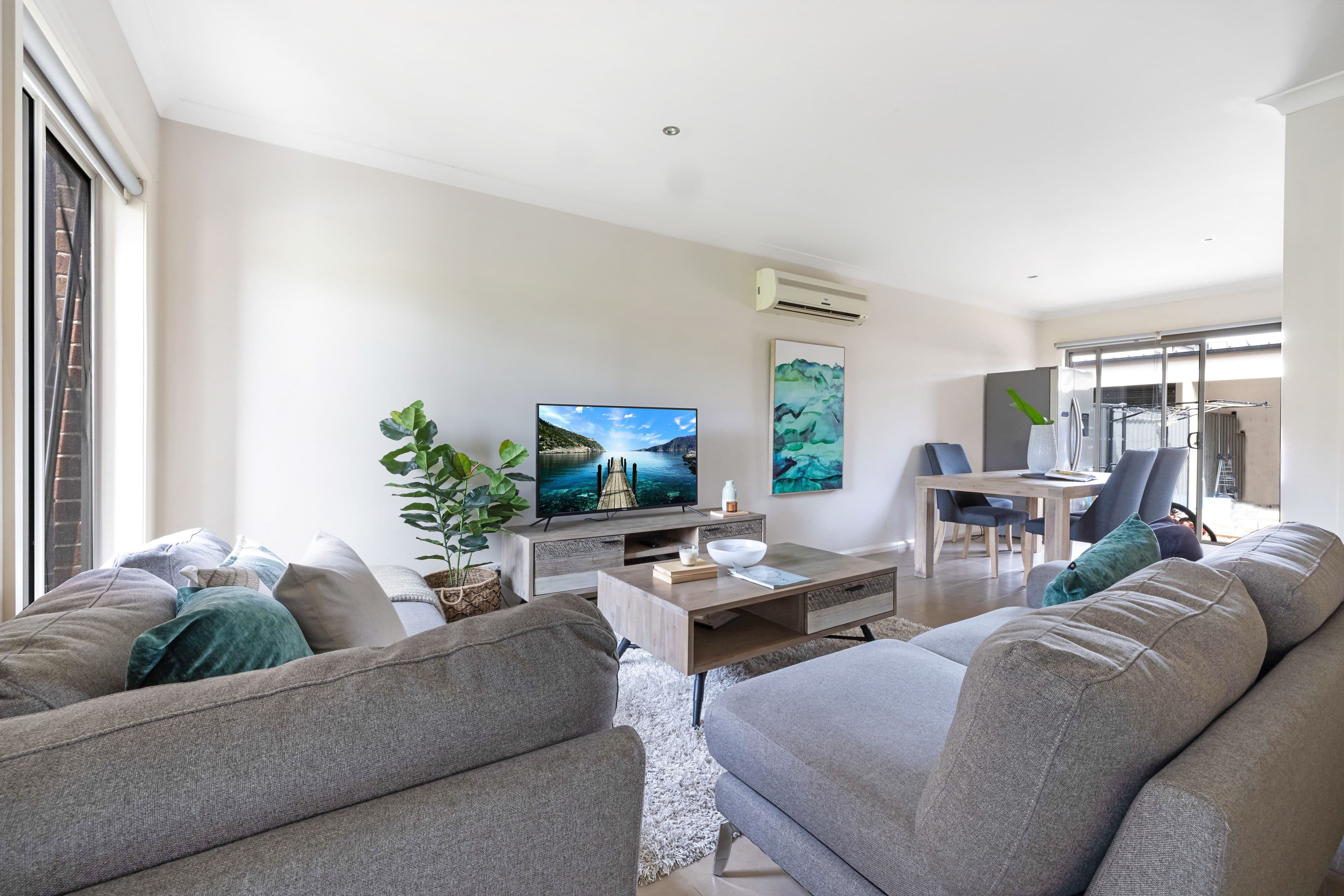 335 Grand Boulevard, Craigieburn VIC 3064, Craigieburn - Thumbnail 4