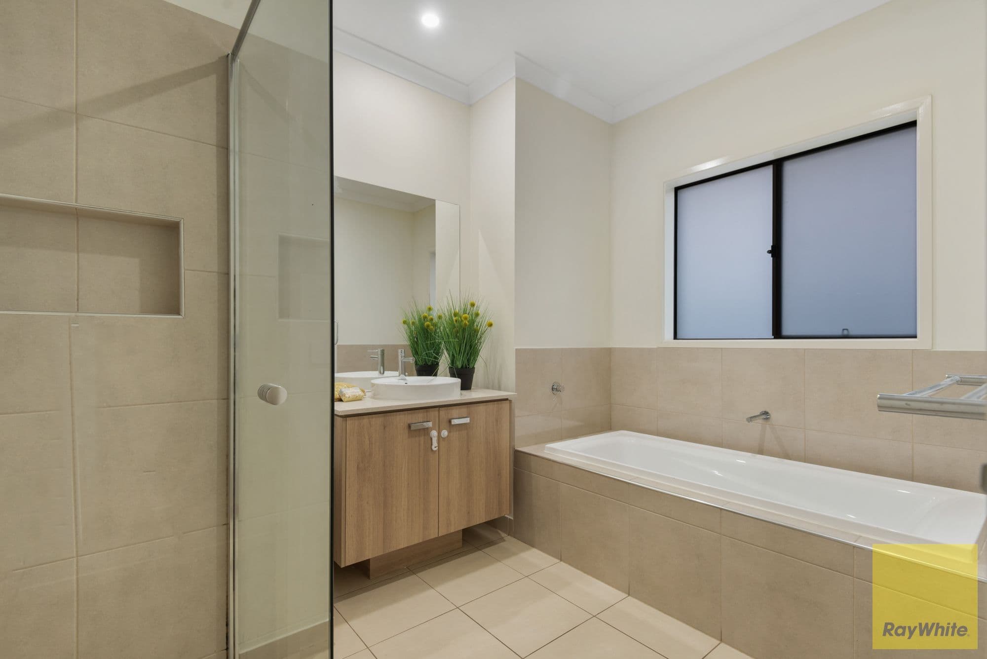 146 Diamond Drive, Orange, Orange - Thumbnail 6